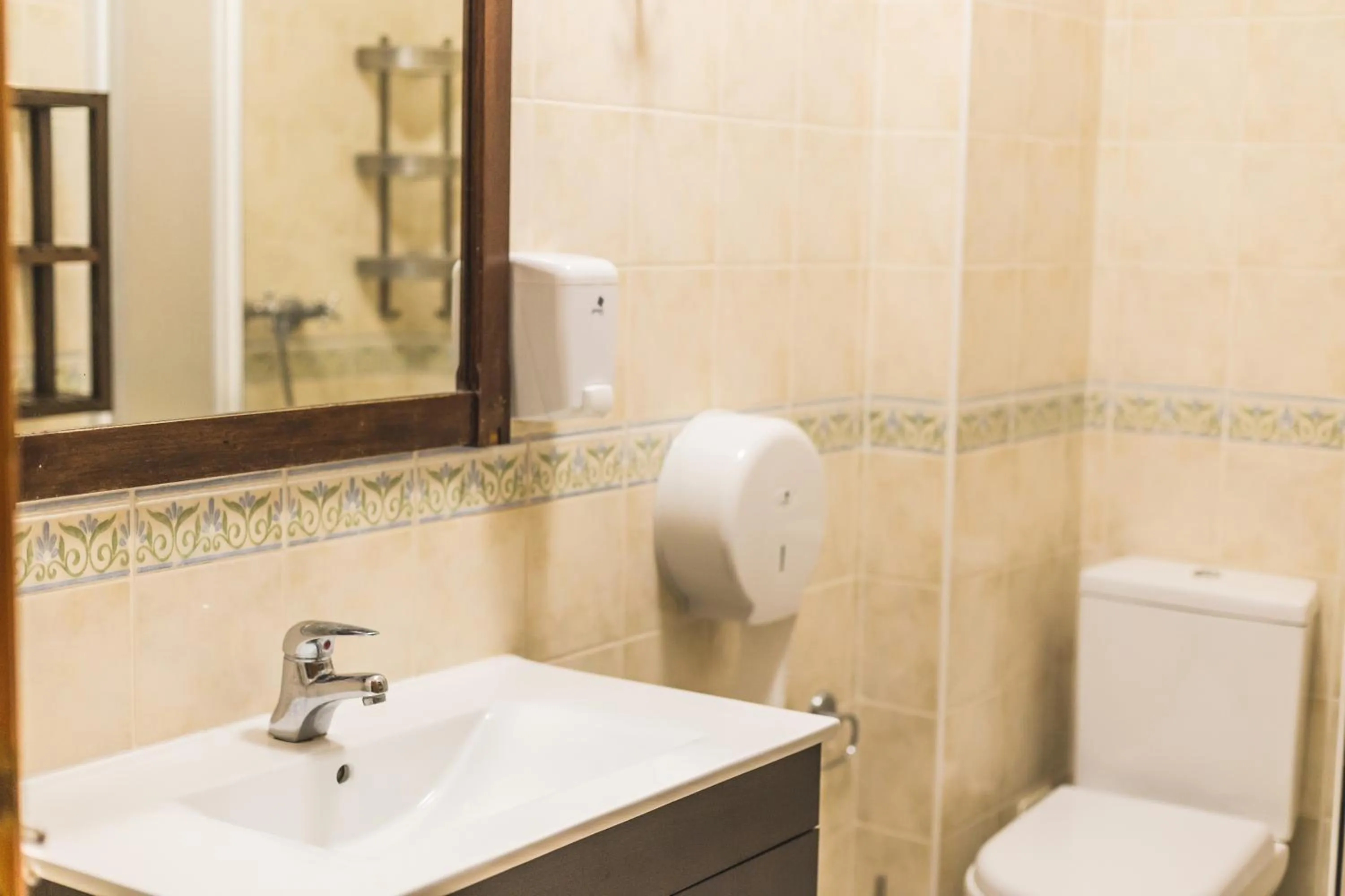 Toilet in Ericeira Chill Hill Hostel & Private Rooms