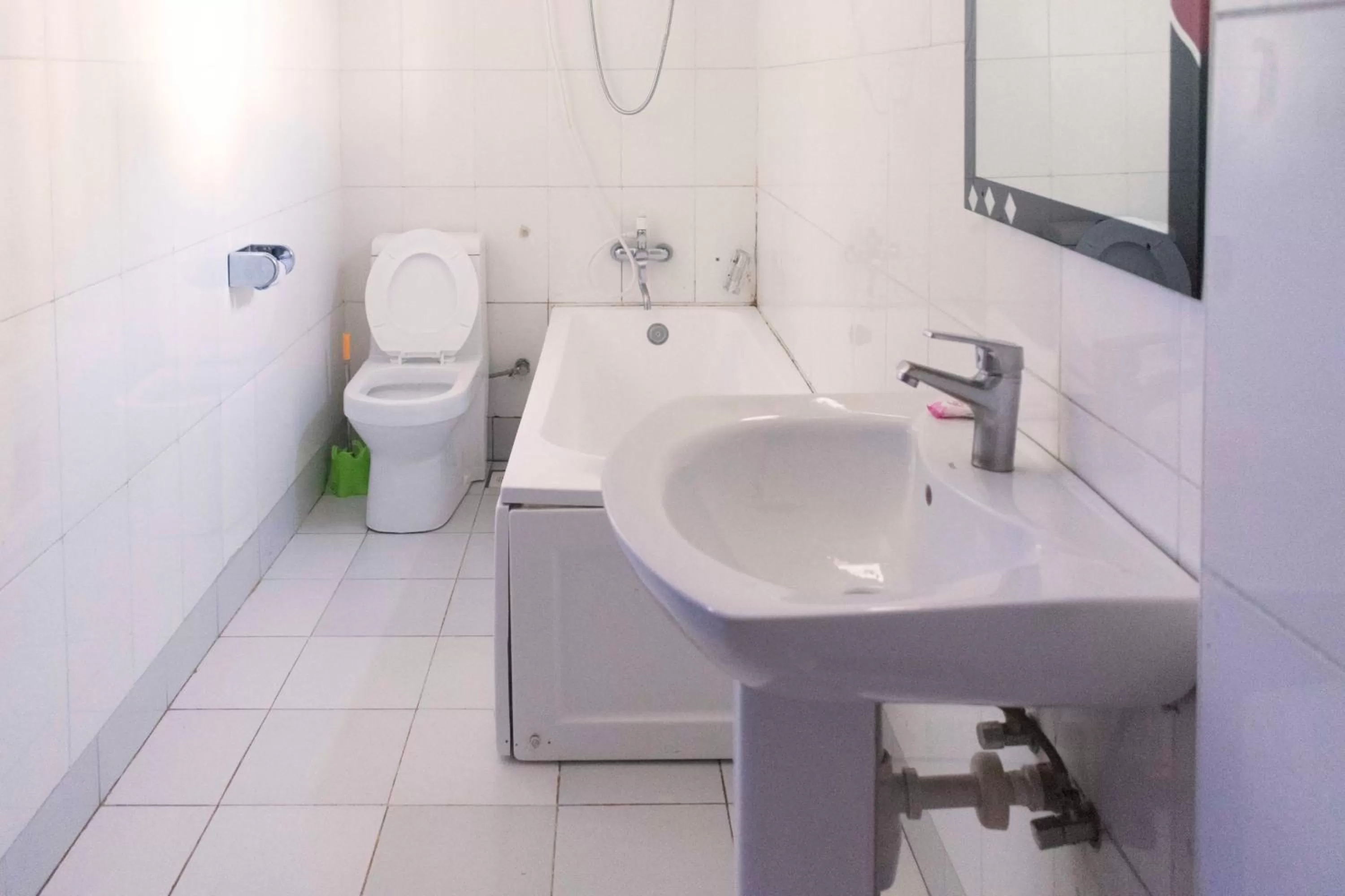 Bathroom in Sunrise Hotel Kampala