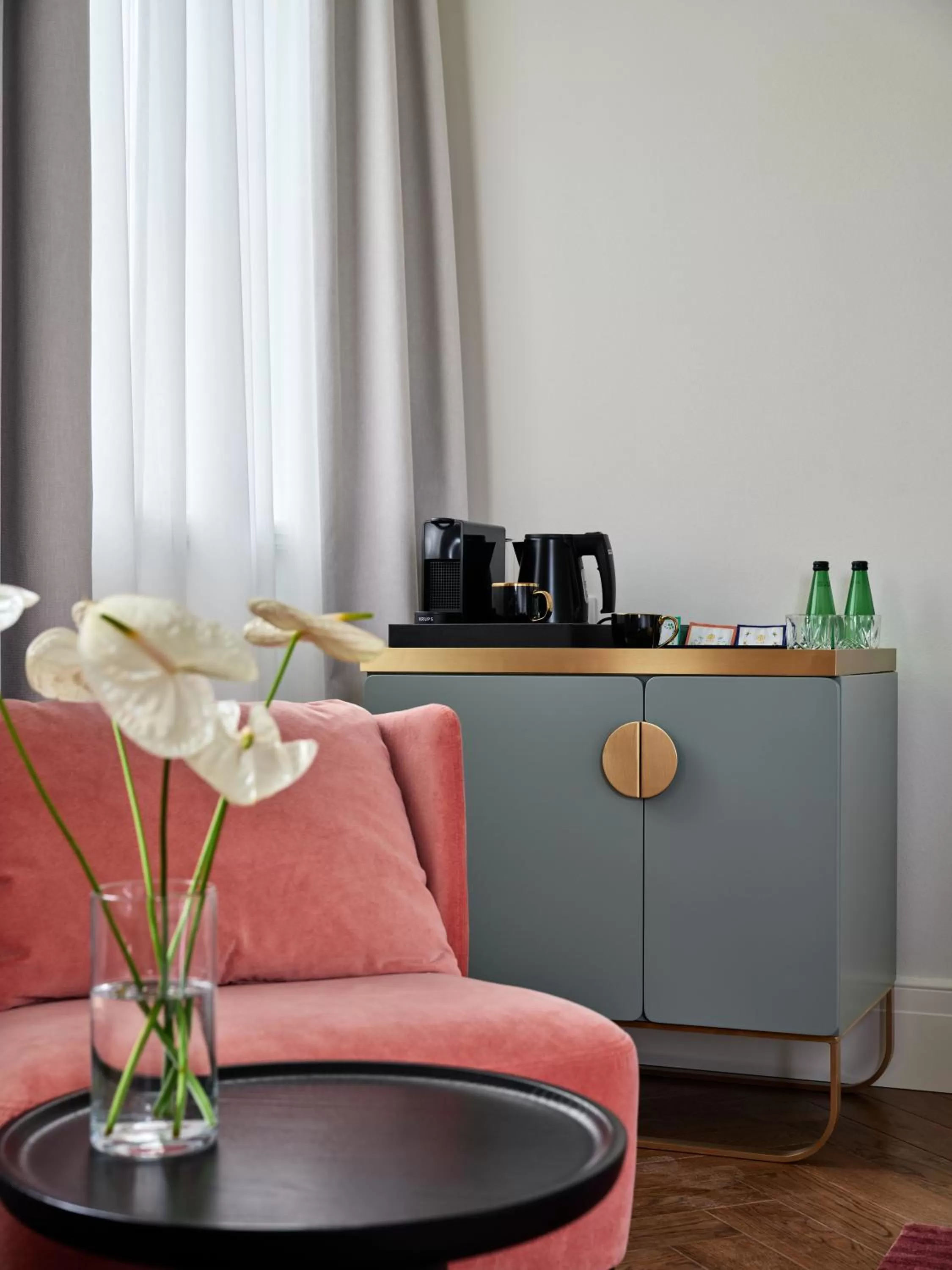 Coffee/tea facilities in Hotel Altus Palace - Destigo Hotels