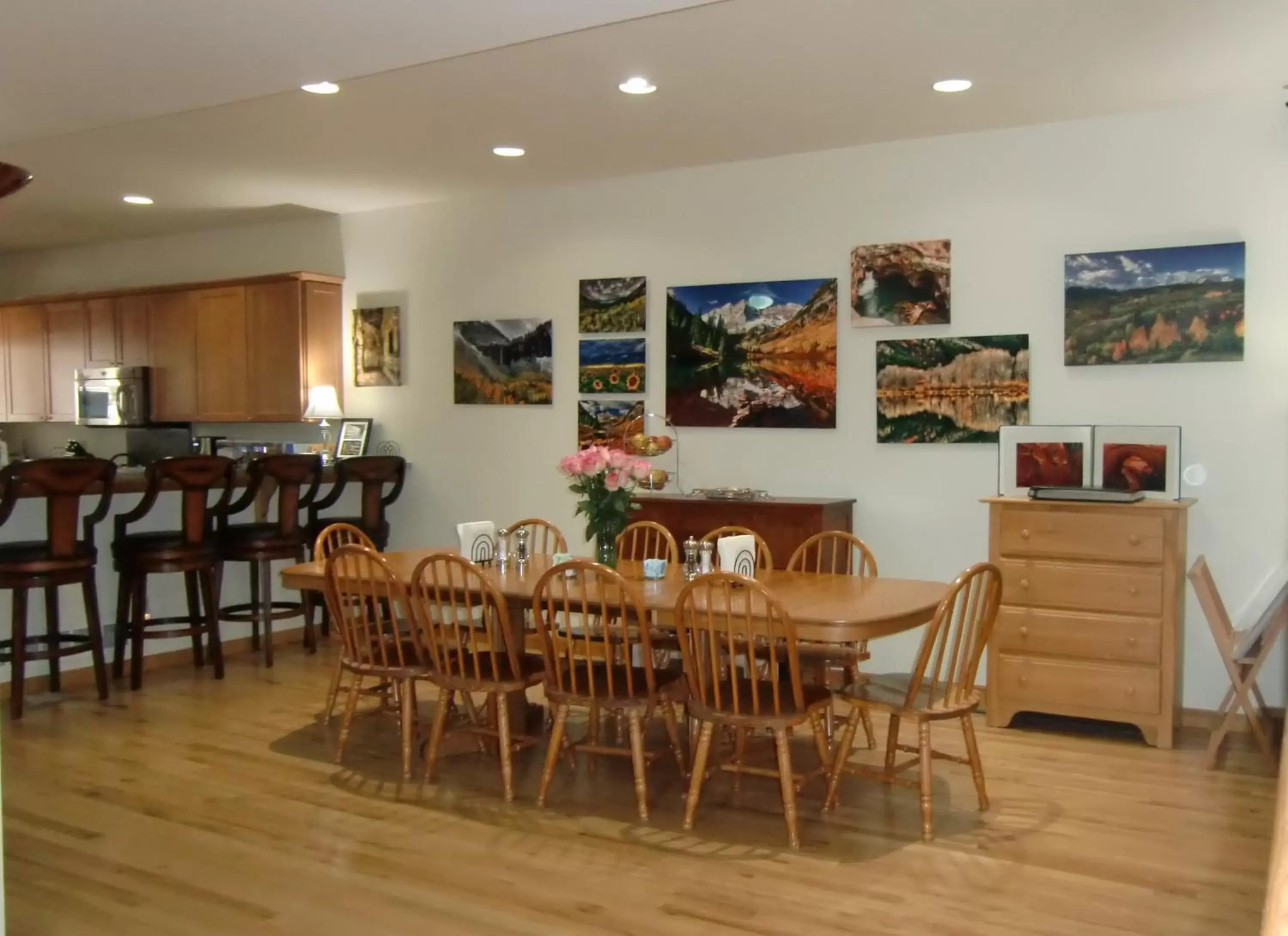 Photo of the whole room, Restaurant/Places to Eat in Mein Haus Bed & Breakfast Photo of the whole room, Restaurant/Places to Eat in Mein Haus Bed & Breakfast