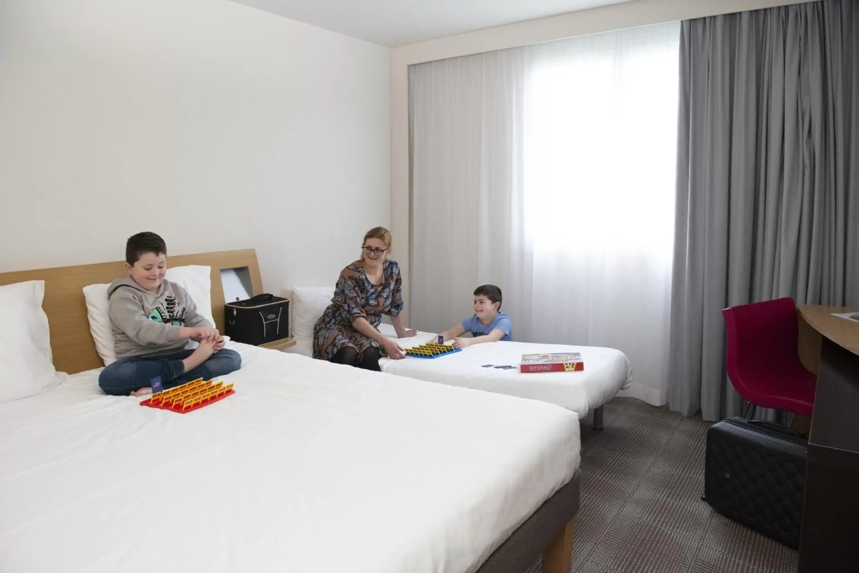 Bedroom in Novotel Bayeux