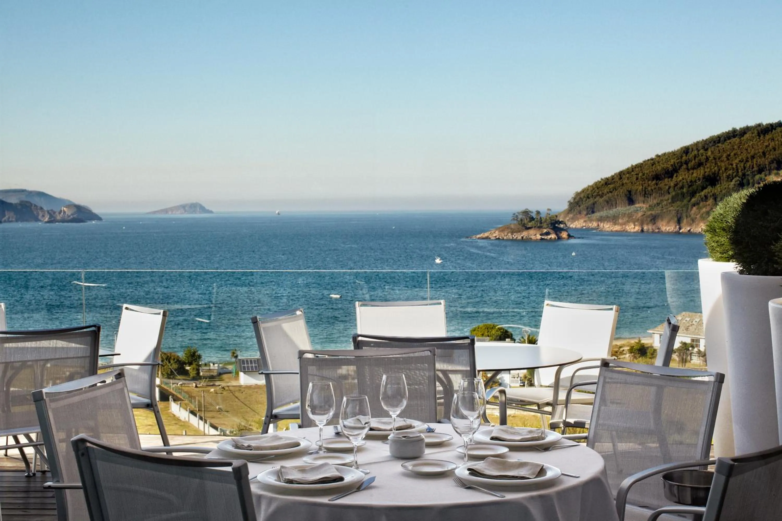 Restaurant/places to eat in Hotel Ego