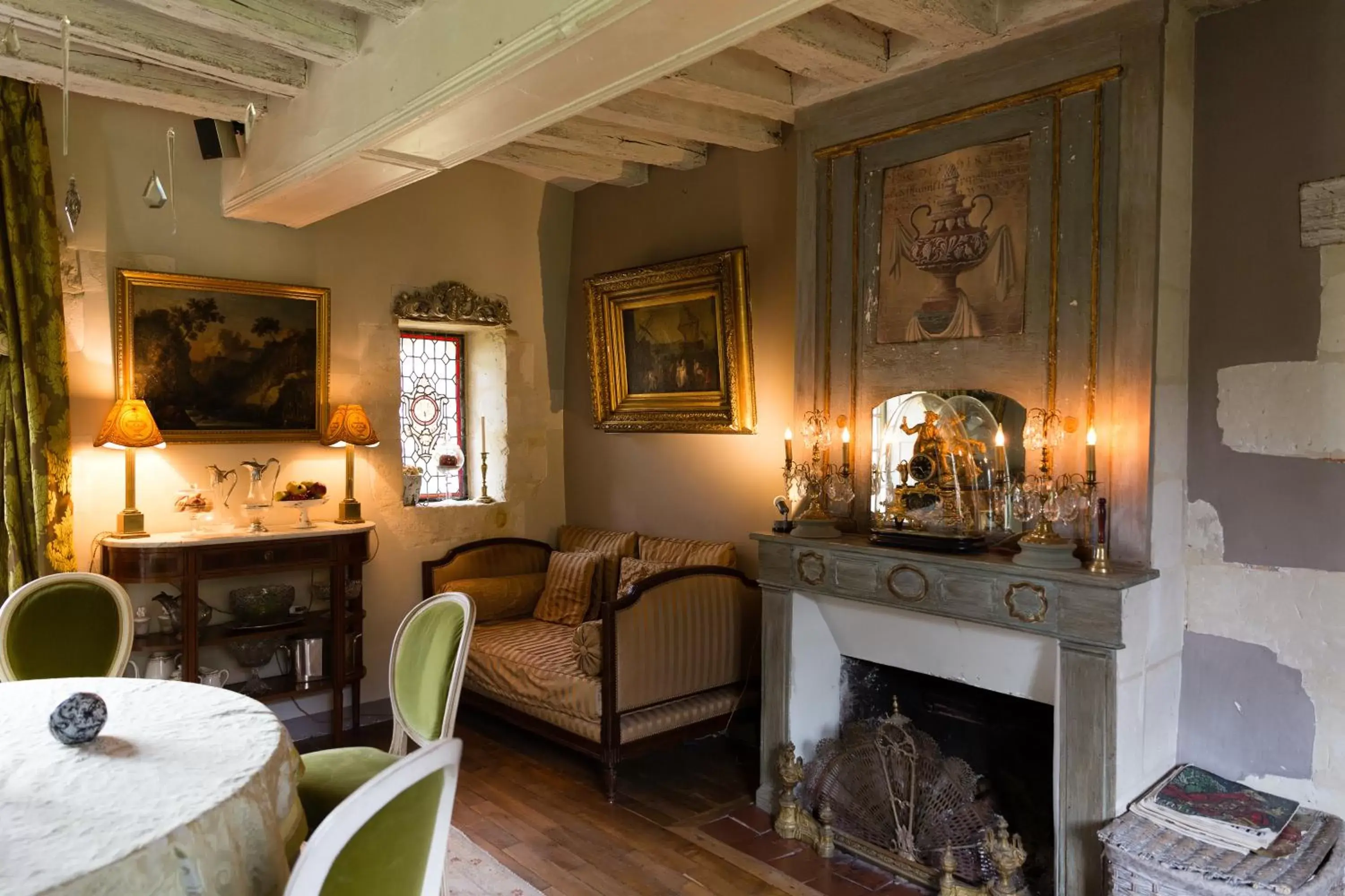 Banquet/Function facilities, Seating Area in Le Manoir de Maucartier