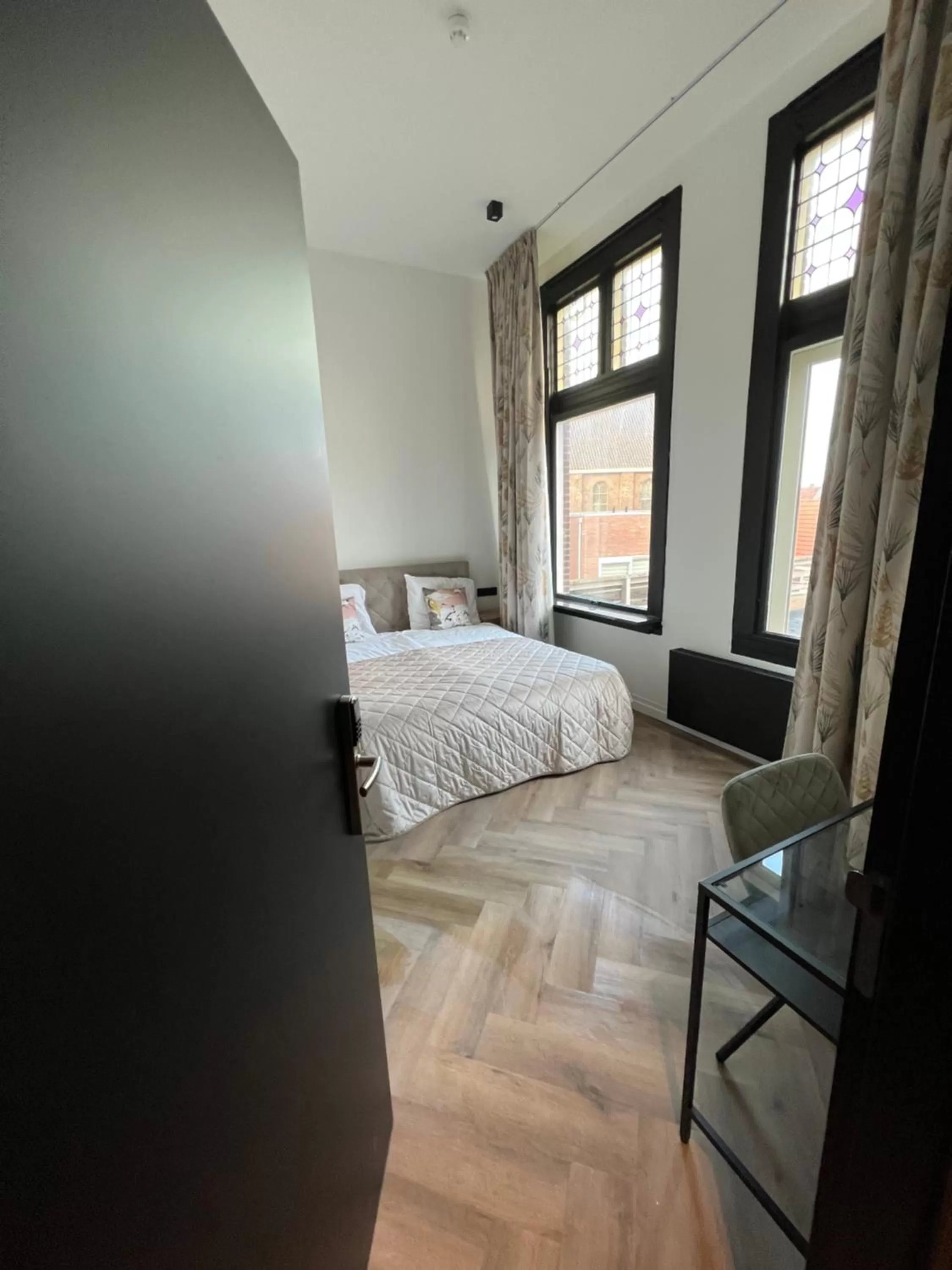 Photo of the whole room, Bed in Boutique Hotel de Kade Zaandam-Amsterdam