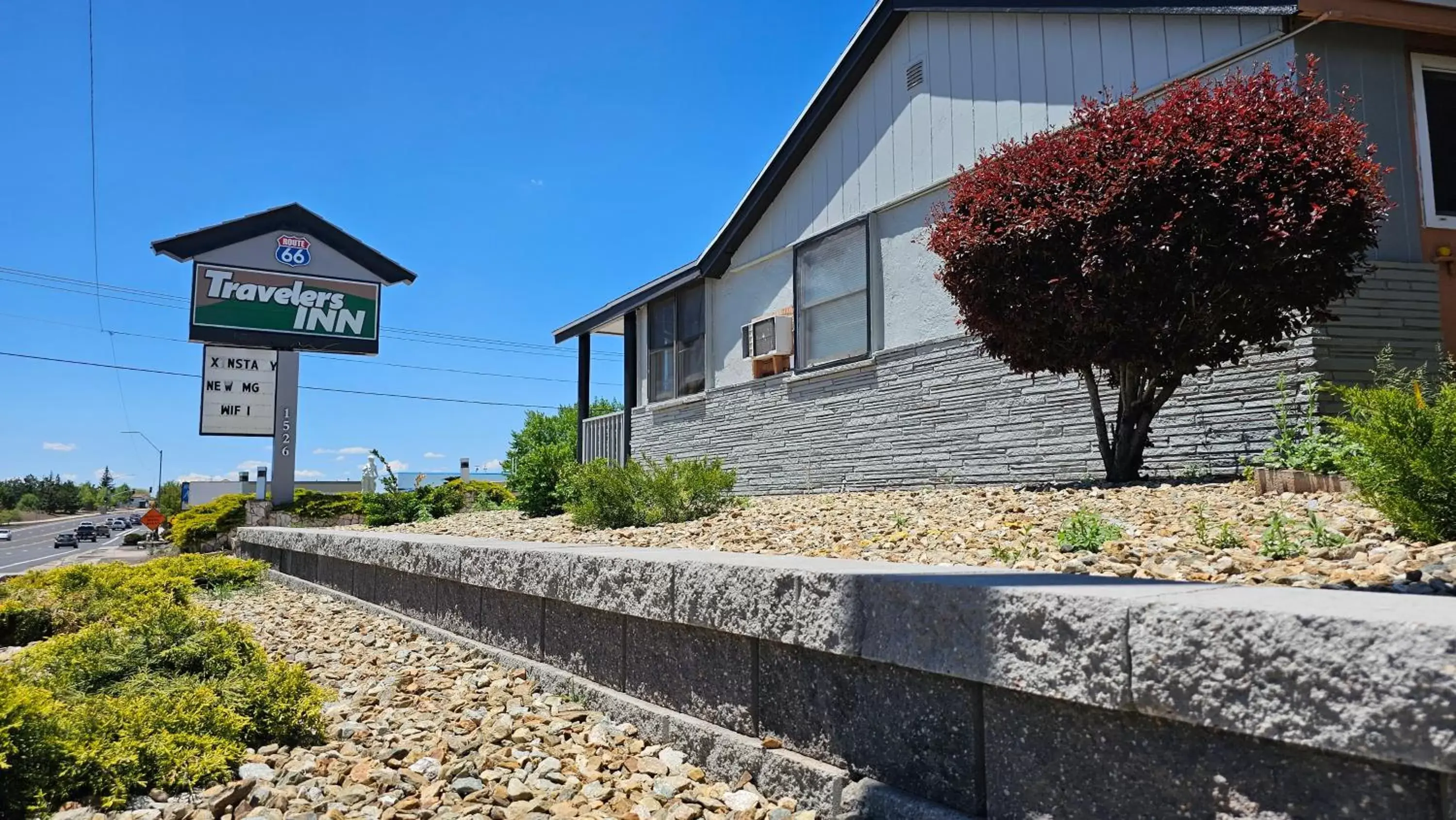 Property building in Travelers Inn Property building in Travelers Inn