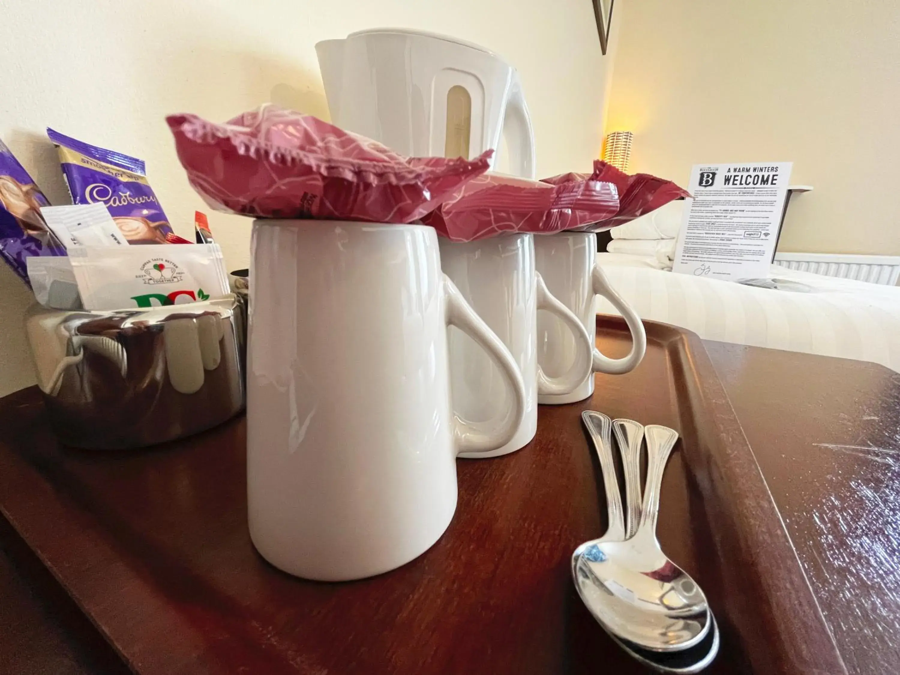 Triple Room with Shower in Buccleuch Arms Hotel Triple Room with Shower in Buccleuch Arms Hotel