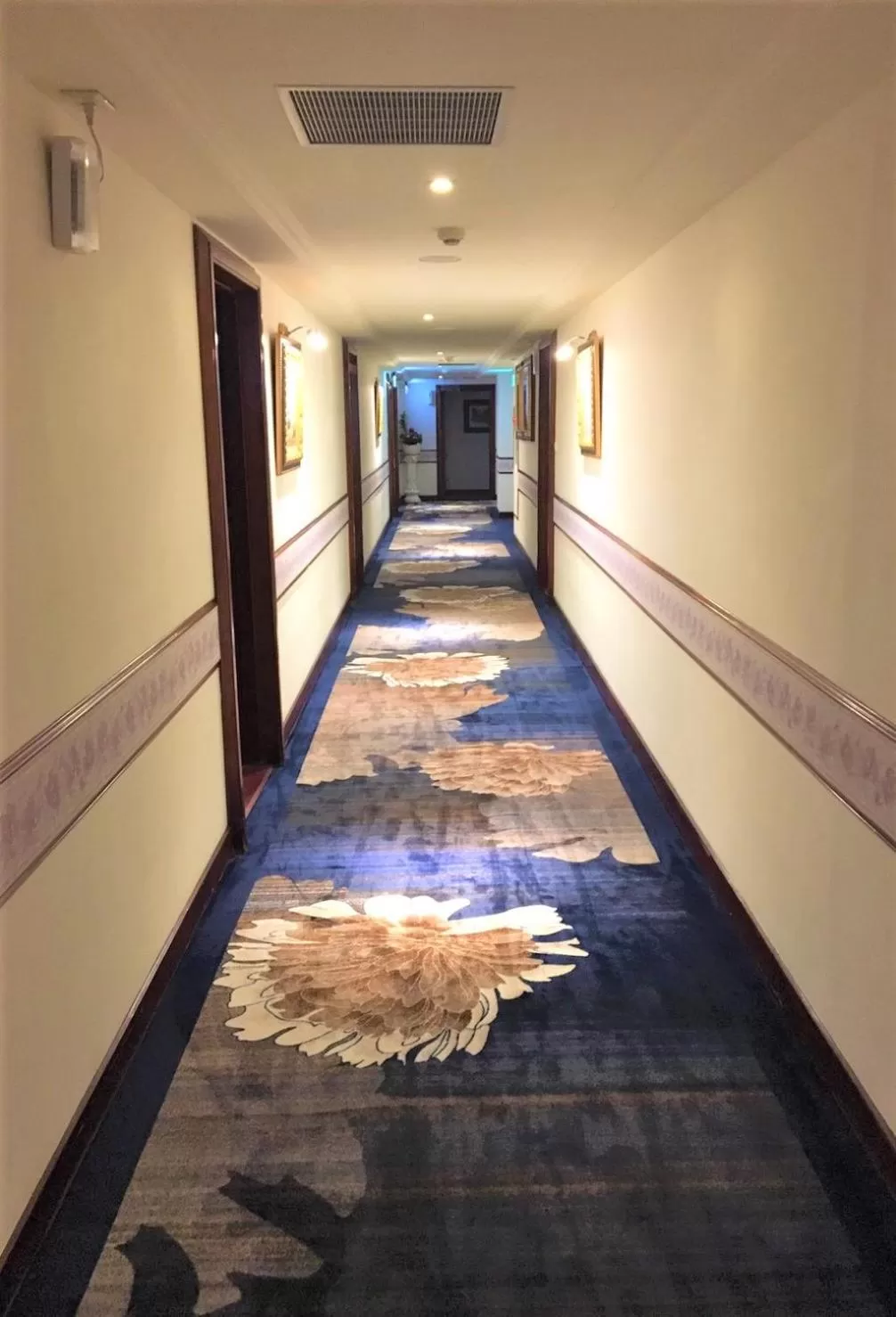 Decorative detail in Chyuan Du Spring Resort