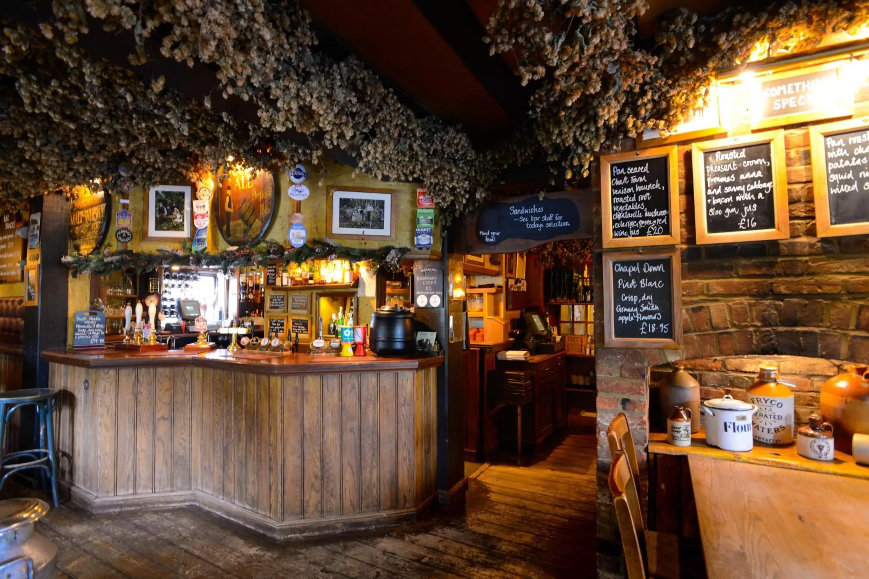 Lounge or bar in The Black Horse Inn