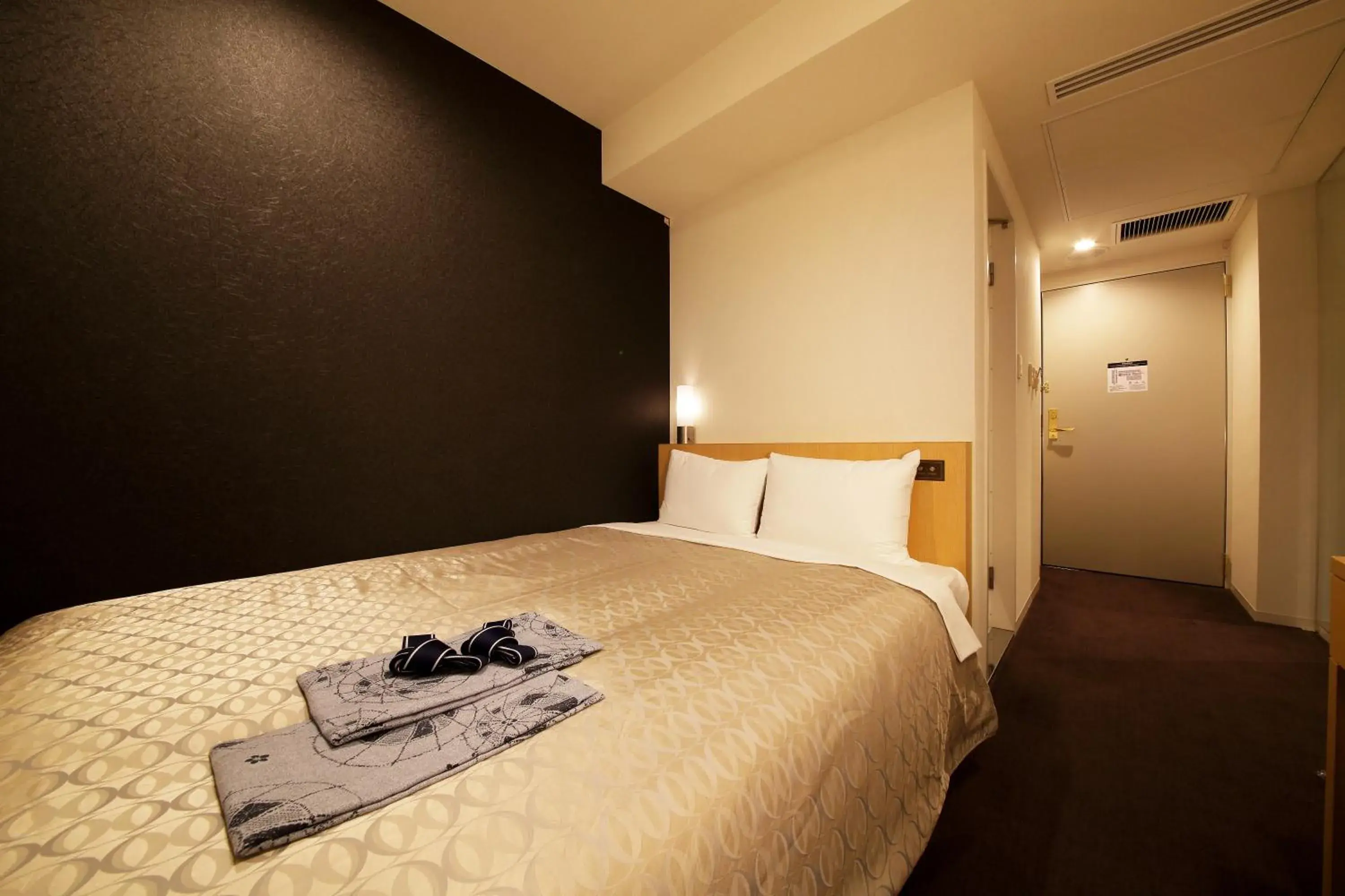 Photo of the whole room, Bed in Hotel Asia Center of Japan