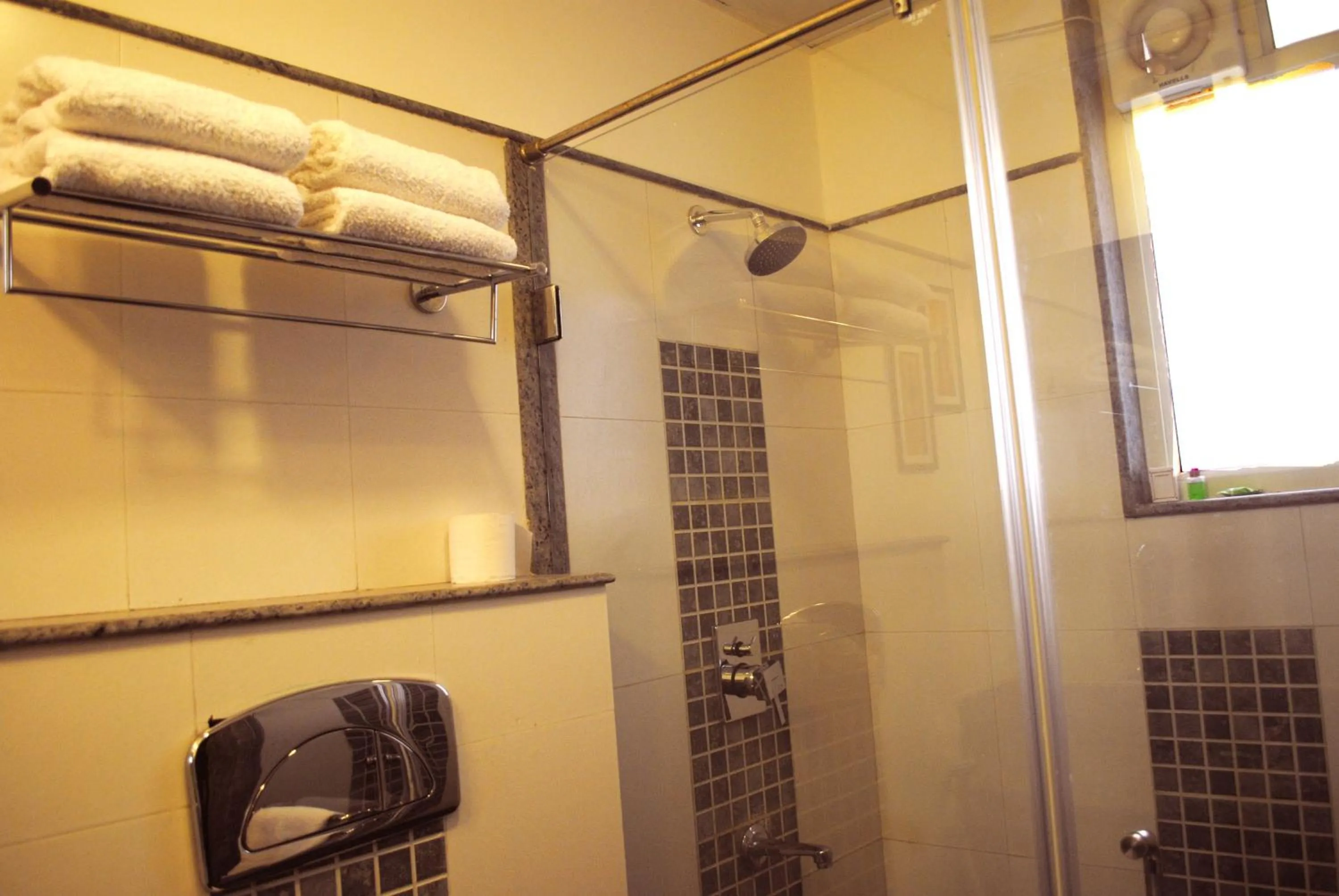 Bathroom in The Park Classic