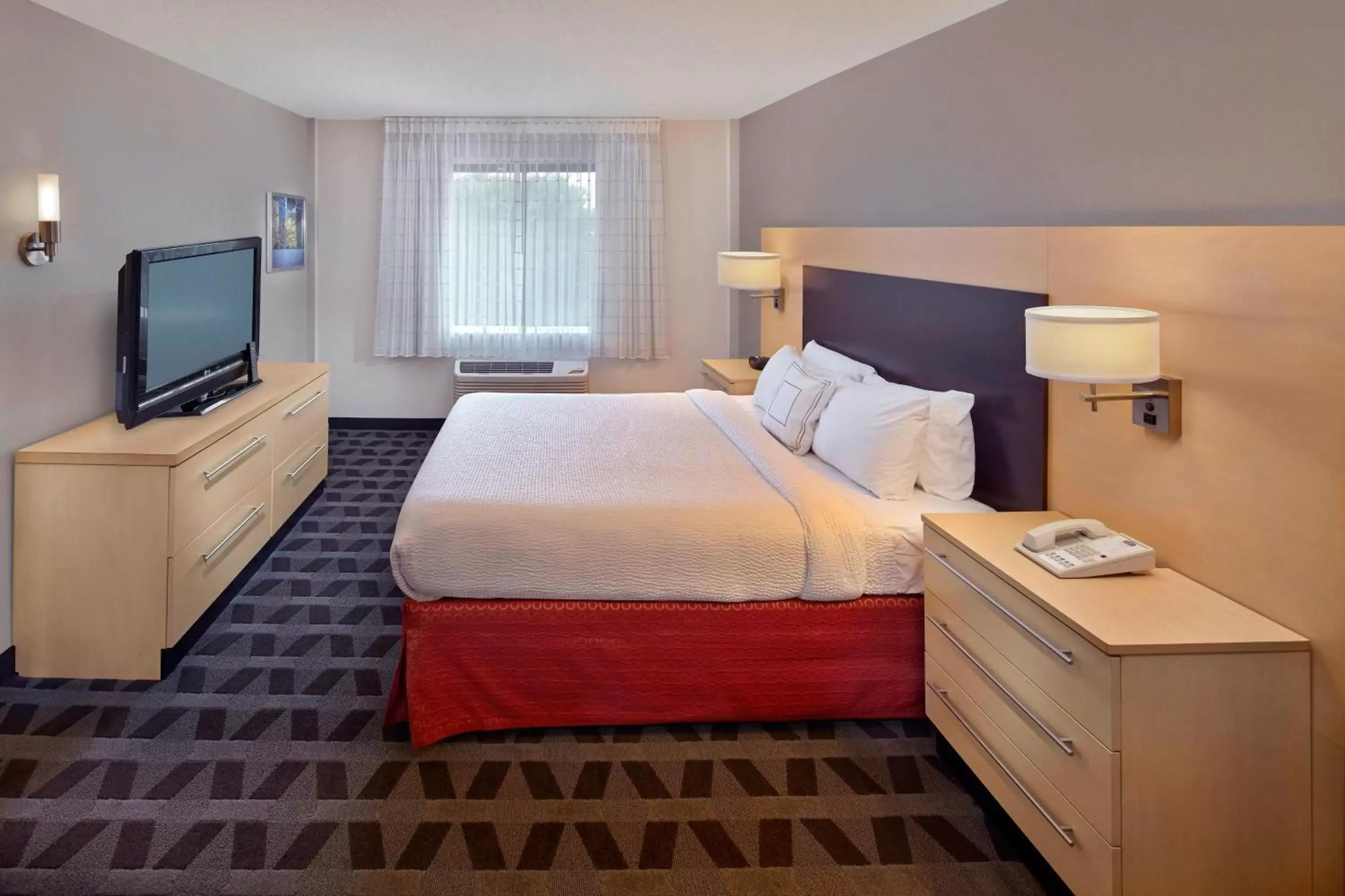 Bedroom, Bed in TownePlace Suites by Marriott Albany Downtown/Medical Center