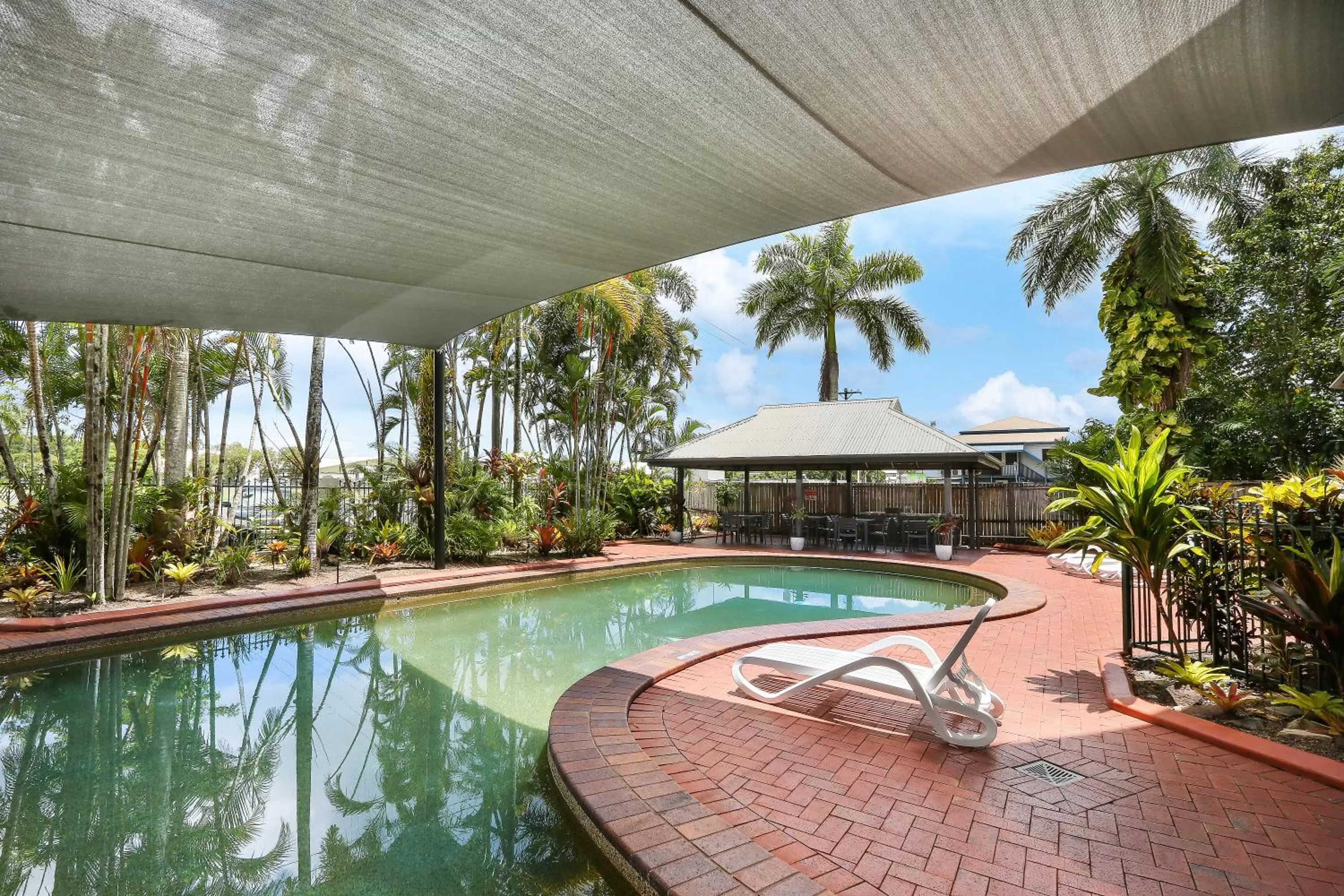 Swimming pool in Citysider Cairns Holiday Apartments