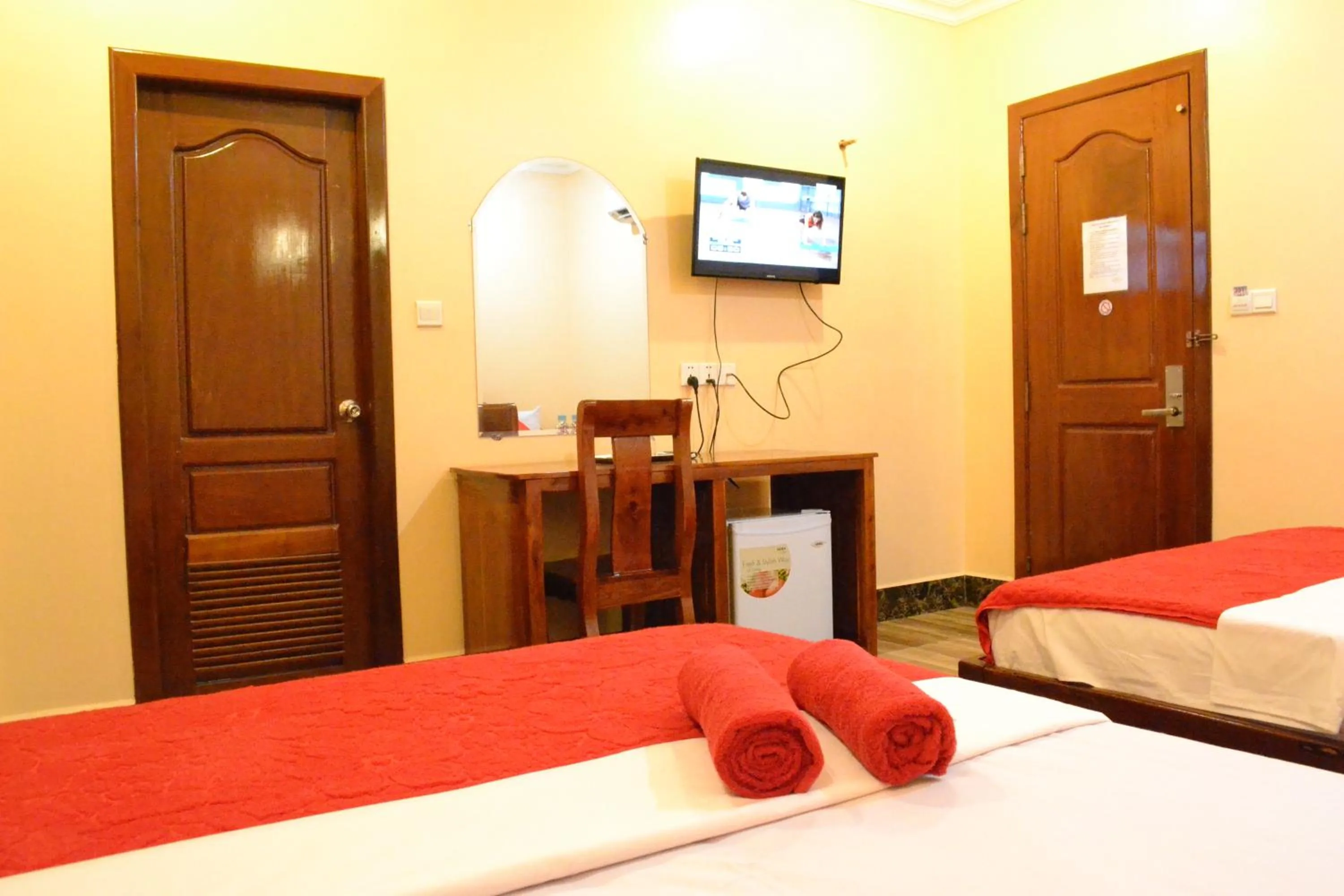 Bedroom, Bed in Capital Battambang Hotel