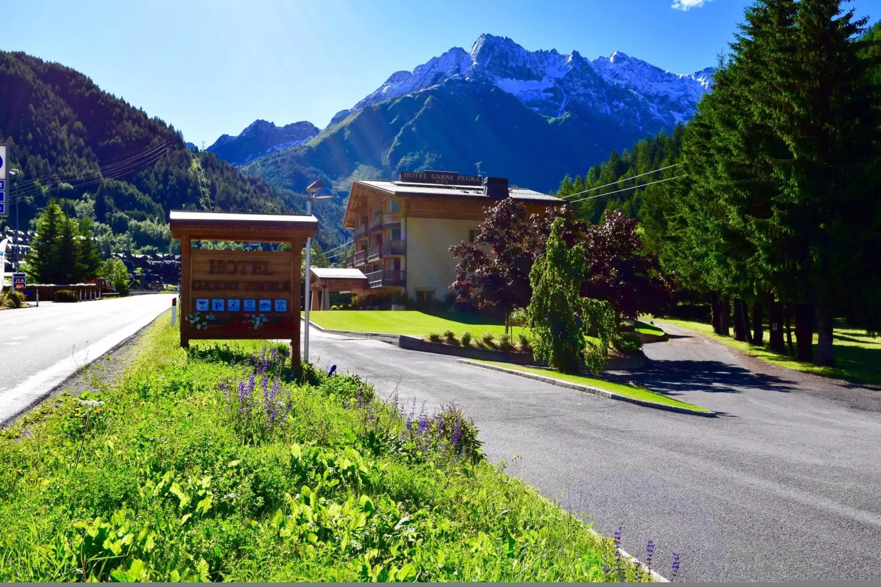 Property Building in Hotel Garni Pegrà