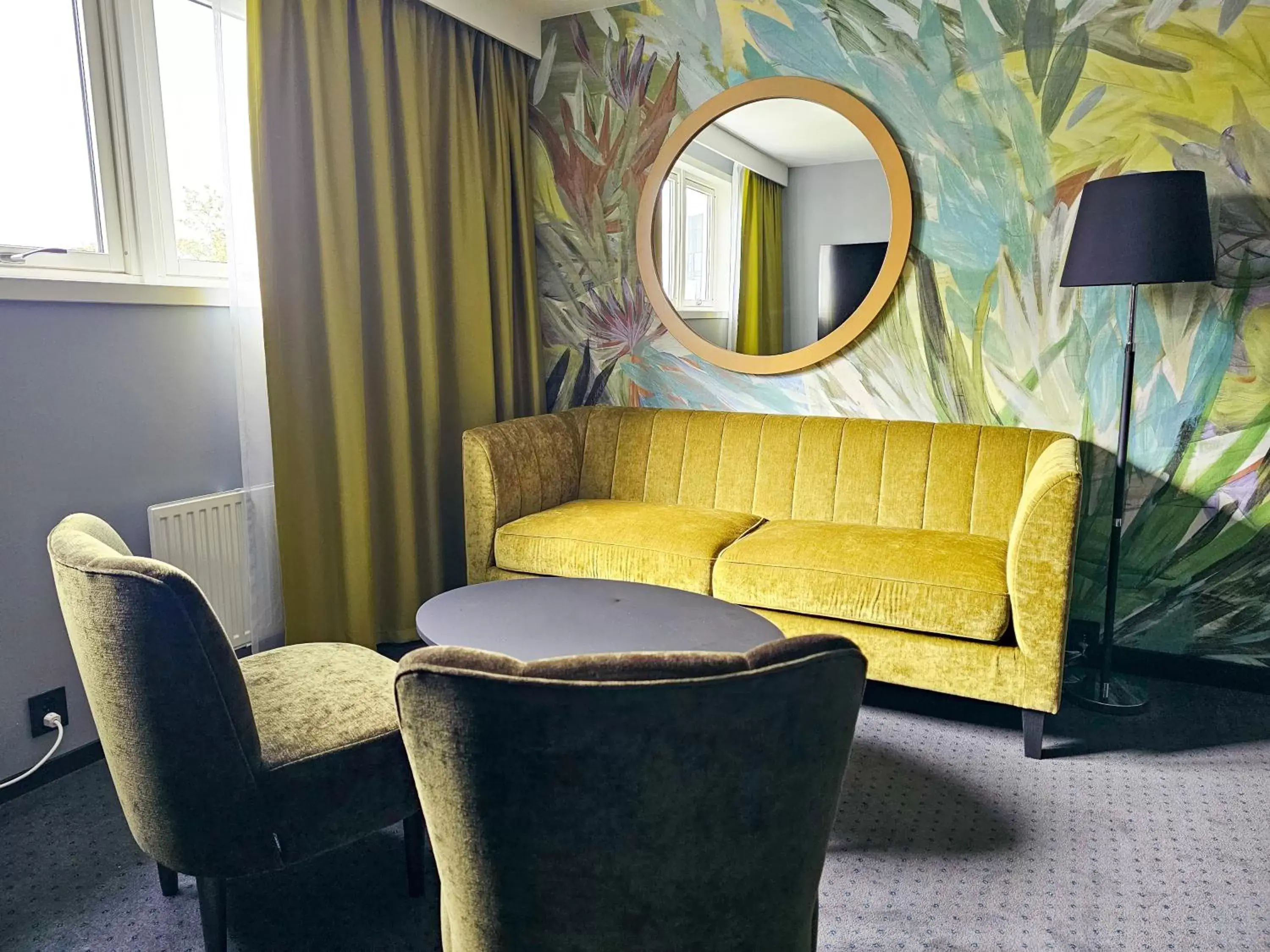 Seating Area in Thon Hotel Lofoten