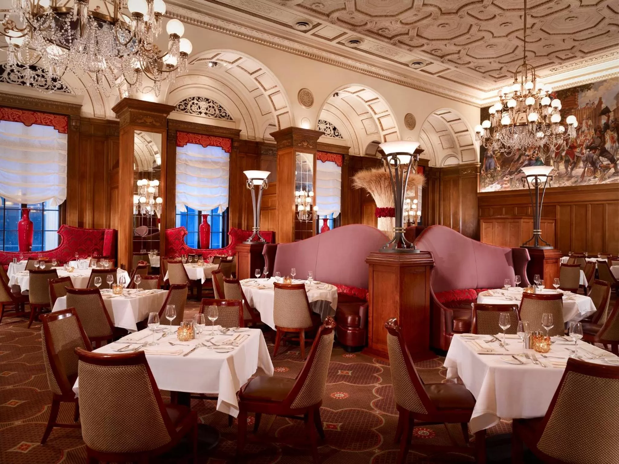 Restaurant/places to eat in Omni William Penn Hotel