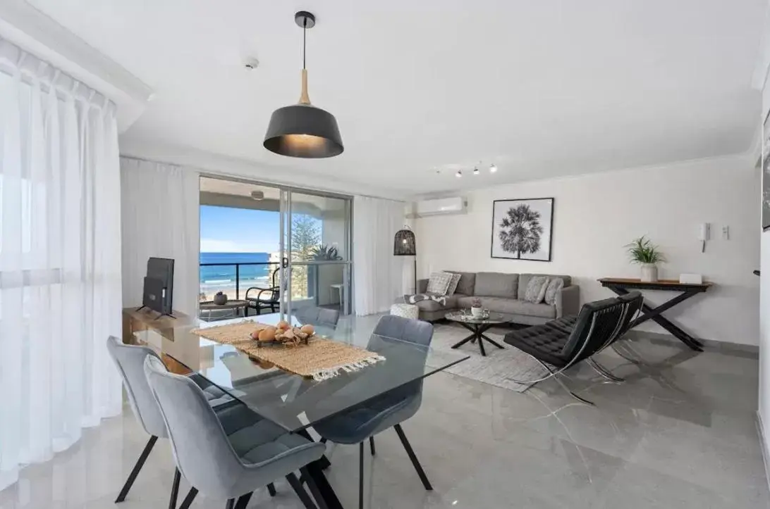 Dining Area in Baronnet Apartments