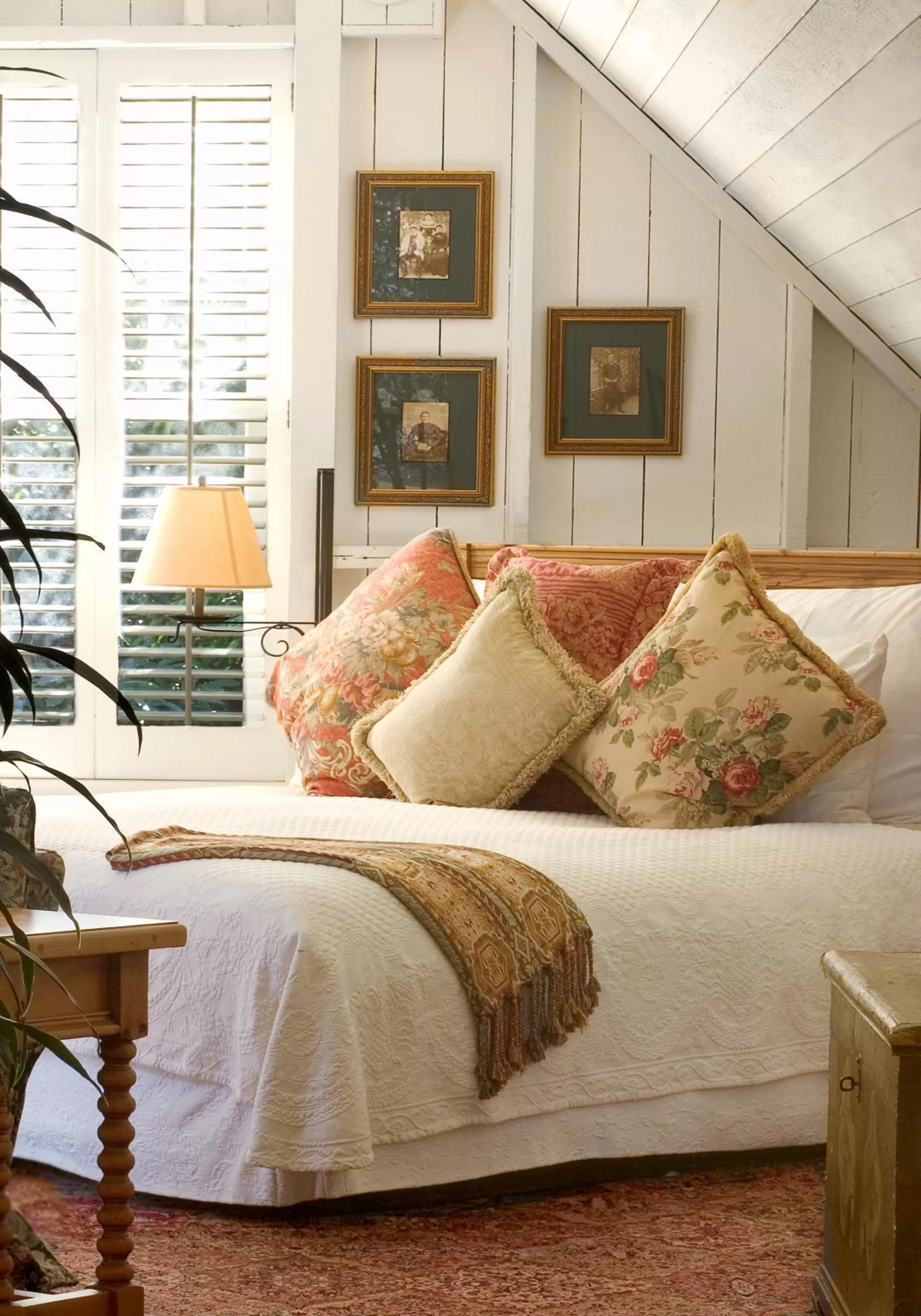 Bedroom in Simpson House Inn