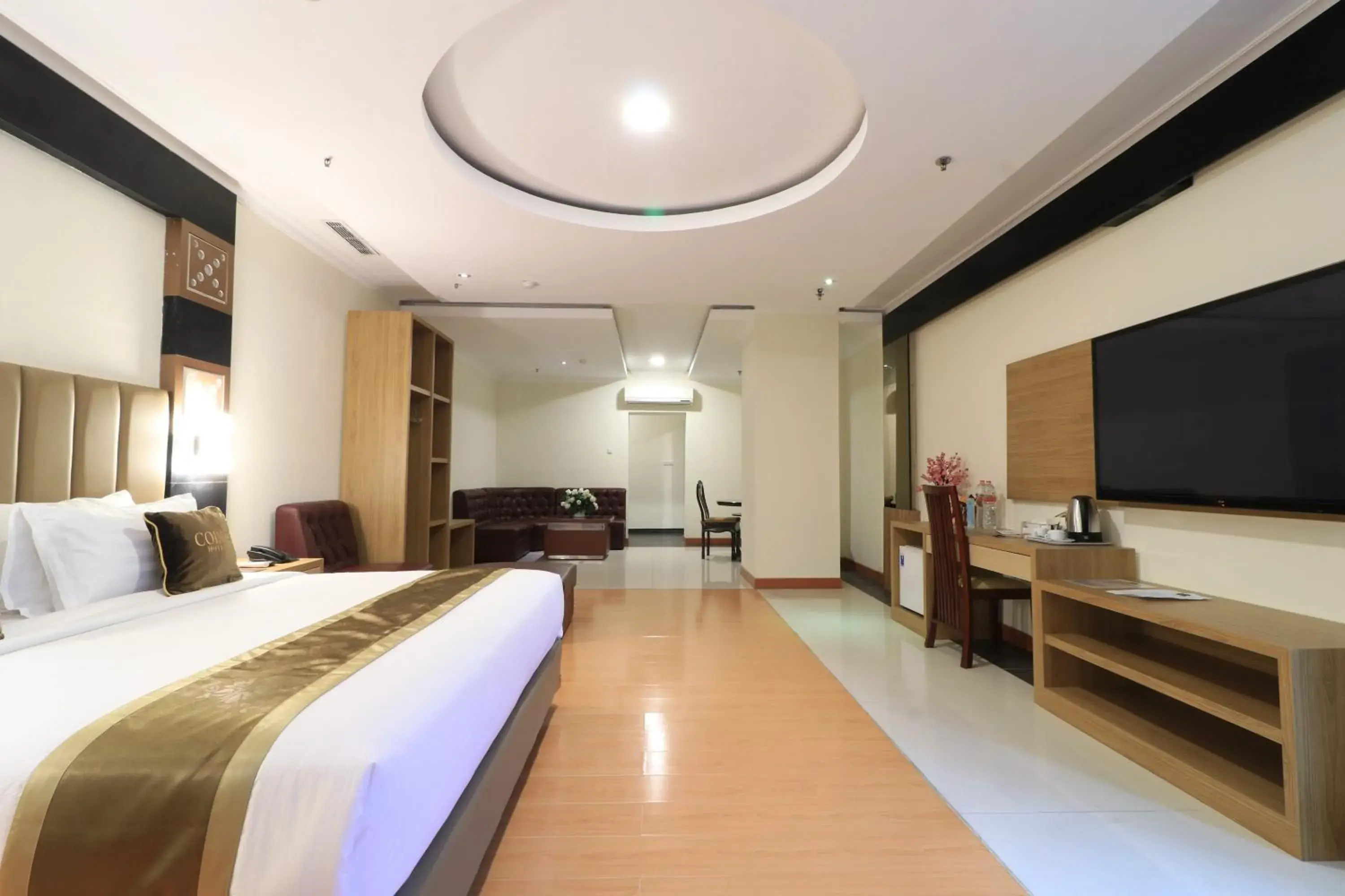 Bedroom in Coins Hotel Jakarta