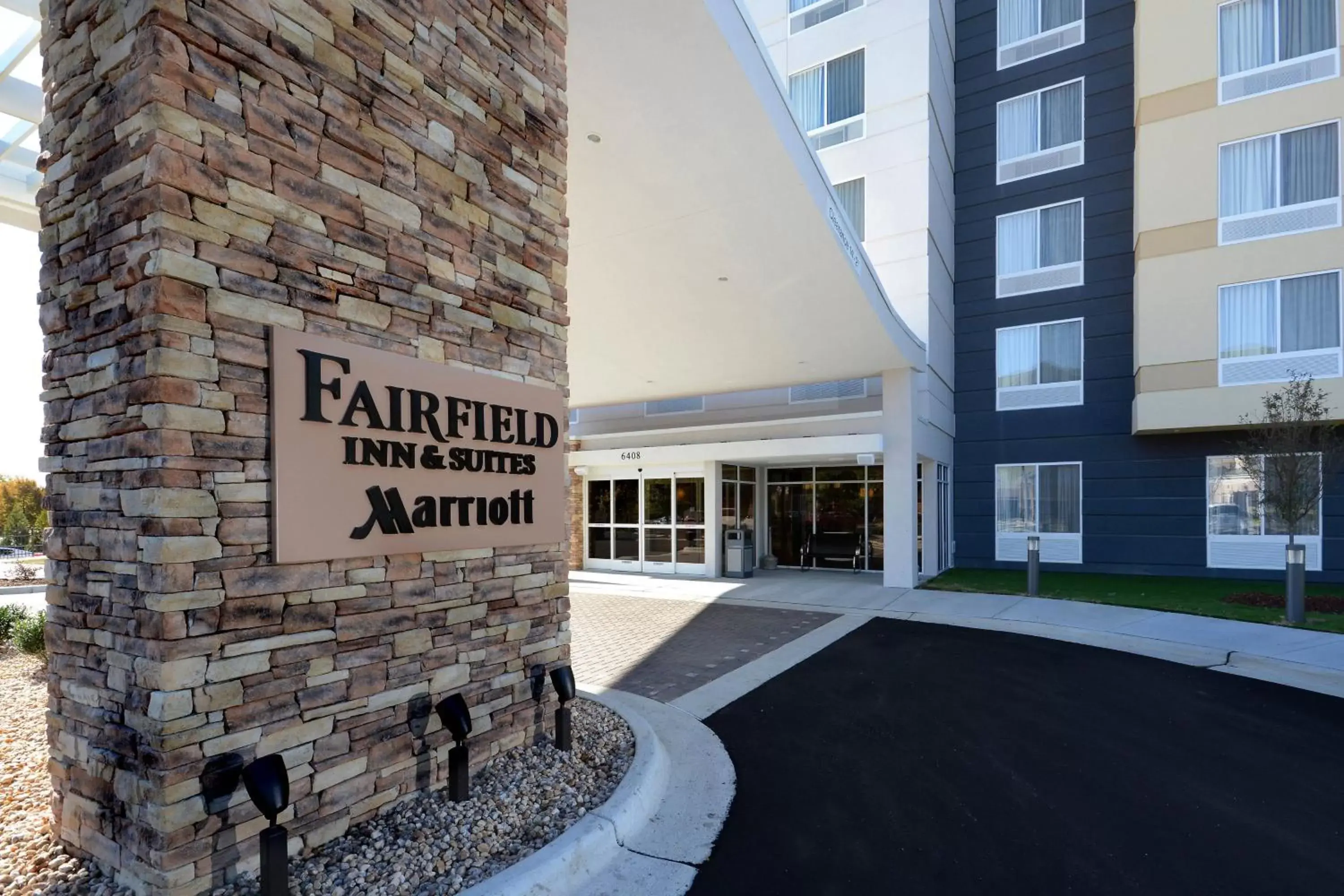 Property Building in Fairfield Inn & Suites by Marriott Raleigh Capital Blvd./I-540