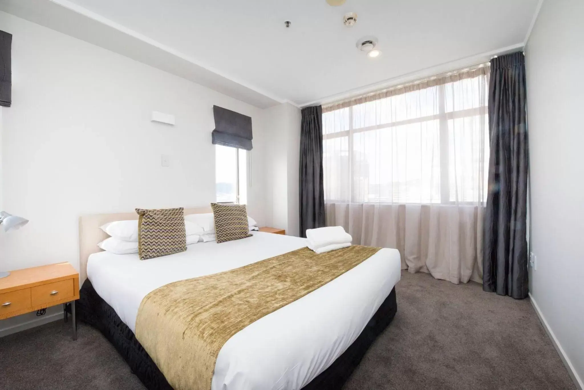Bed in Quest on Johnston Serviced Apartments Bed in Quest on Johnston Serviced Apartments