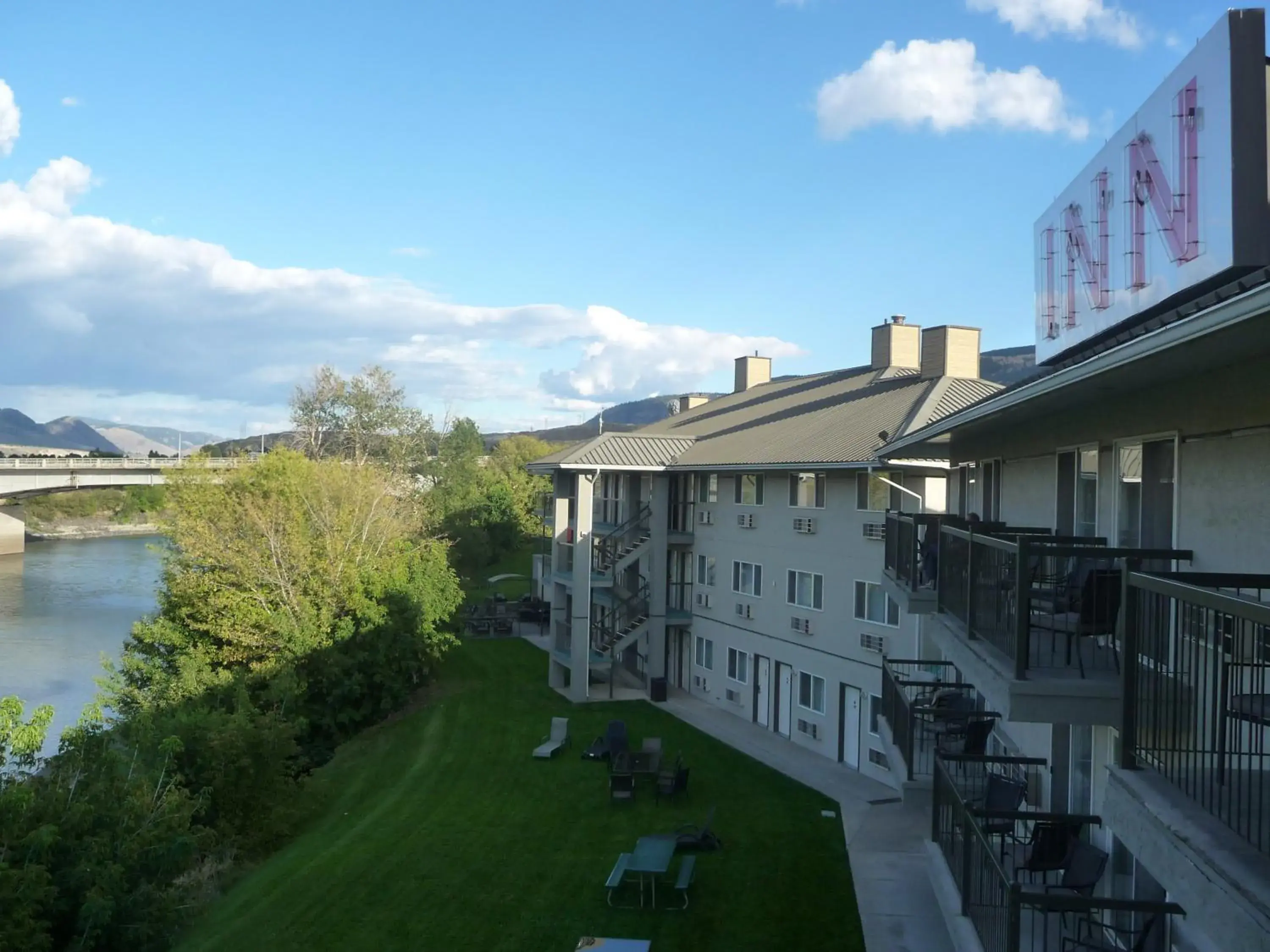 Facade/entrance, Property Building in Riverland Inn & Suites