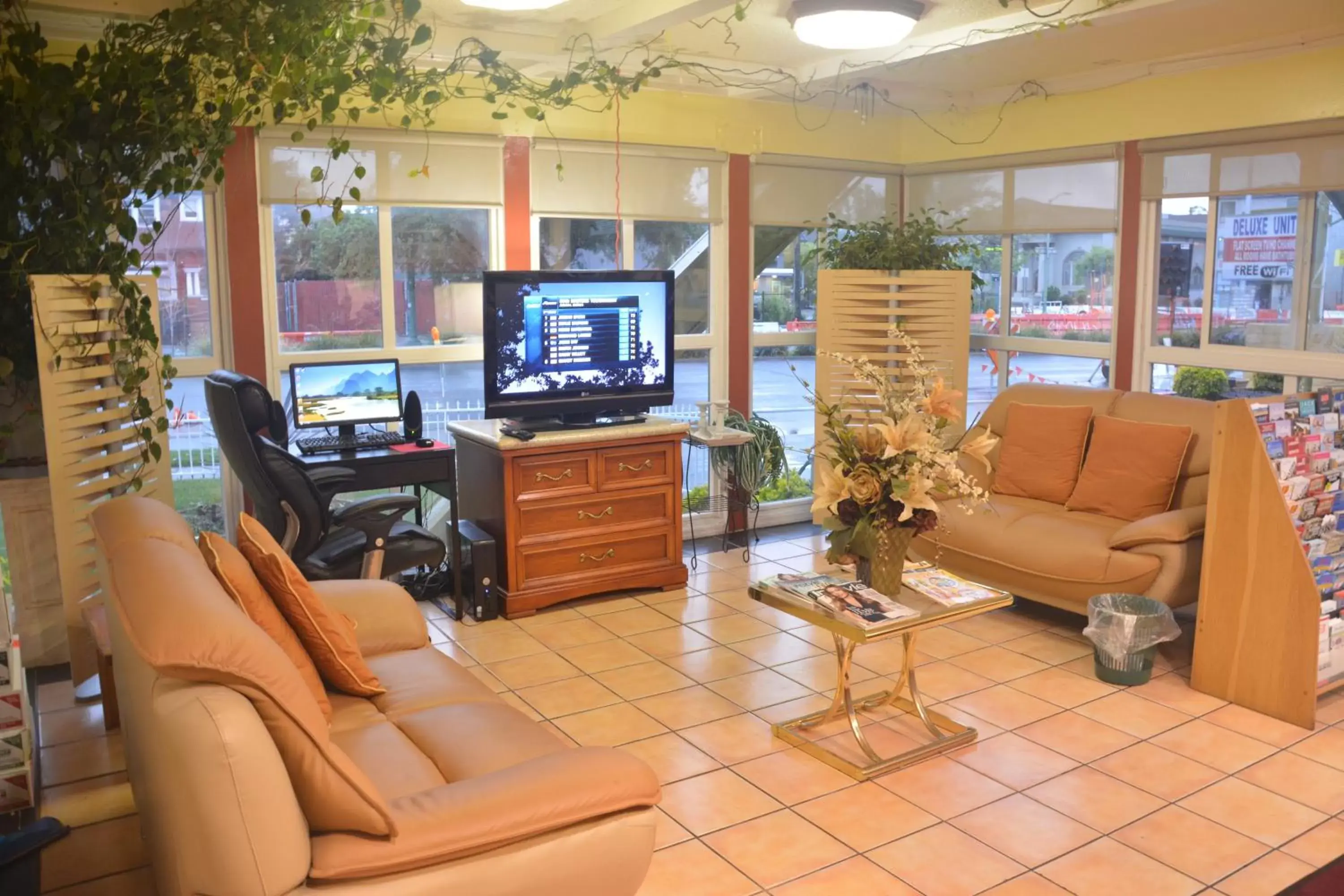 Lobby or reception in Imperial Inn Oakland