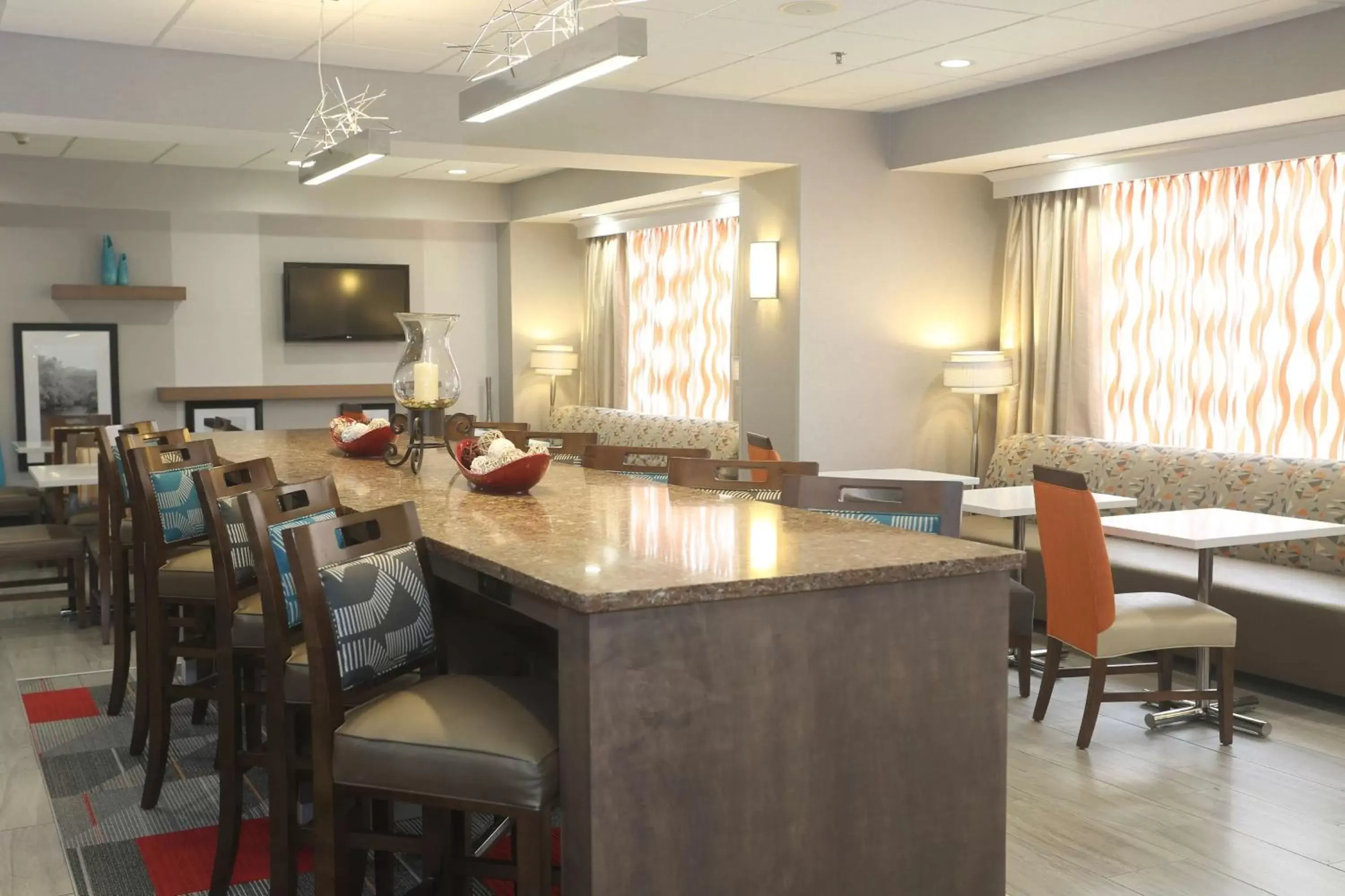 Lobby or reception, Restaurant/Places to Eat in Hampton Inn Owego