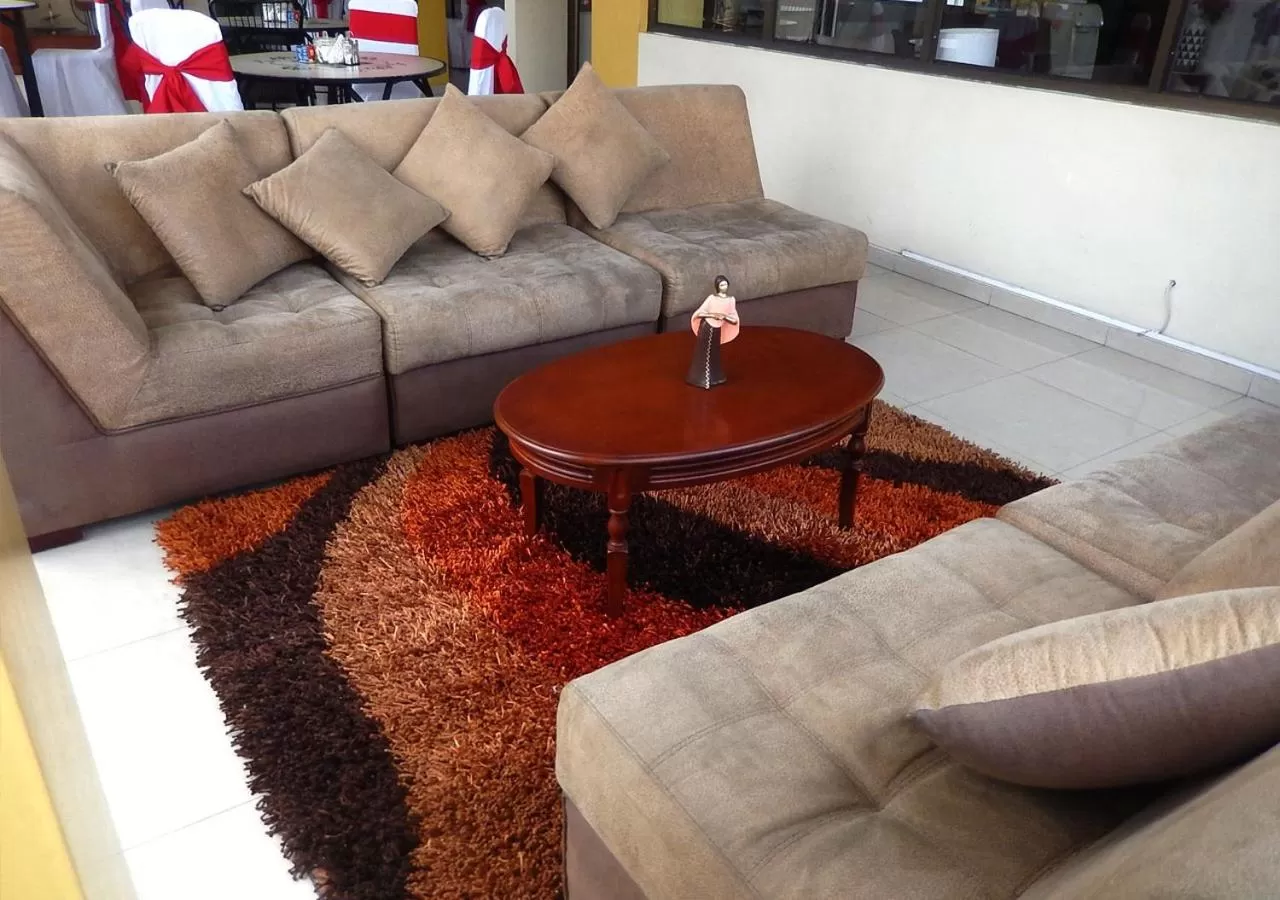 Facade/entrance in La Merced Plaza Hospedaje