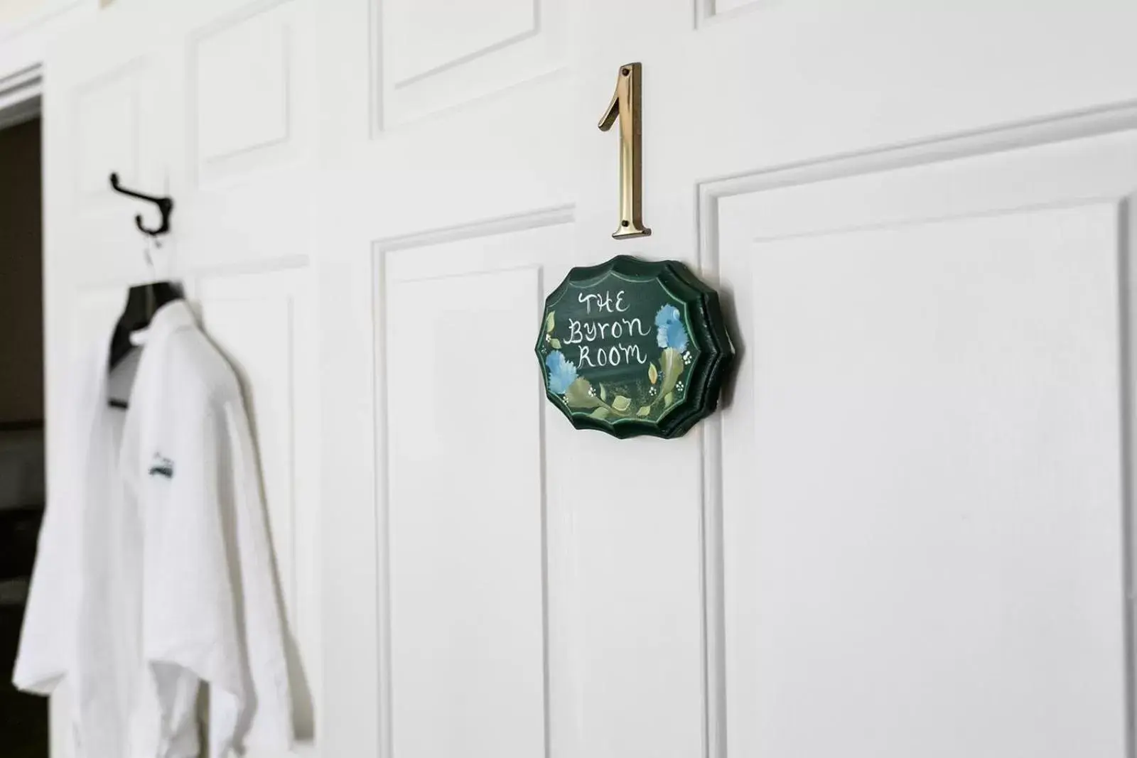 Logo/Certificate/Sign, Bathroom in The Babcock House