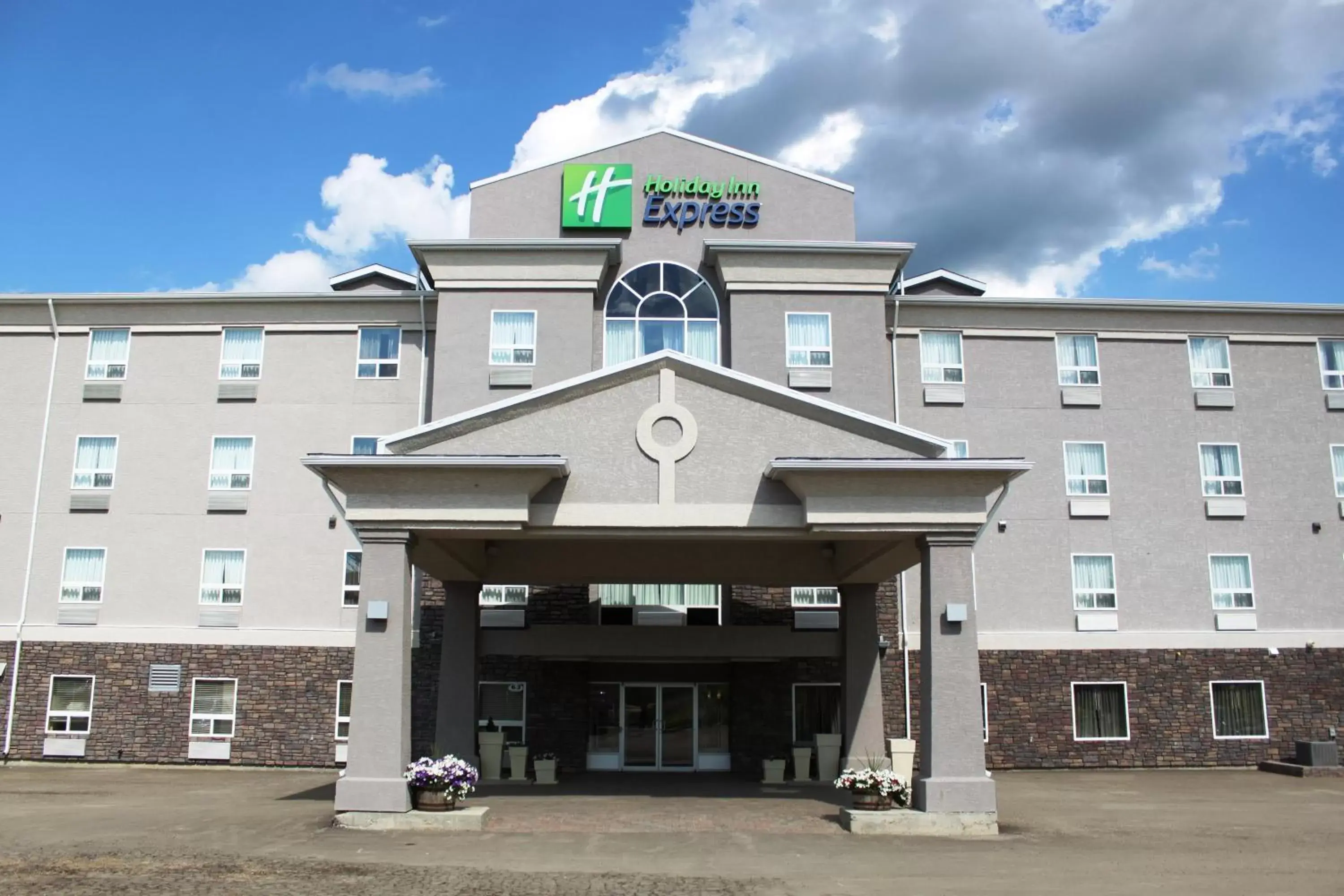 Property building in Holiday Inn Express Yorkton East, an IHG Hotel