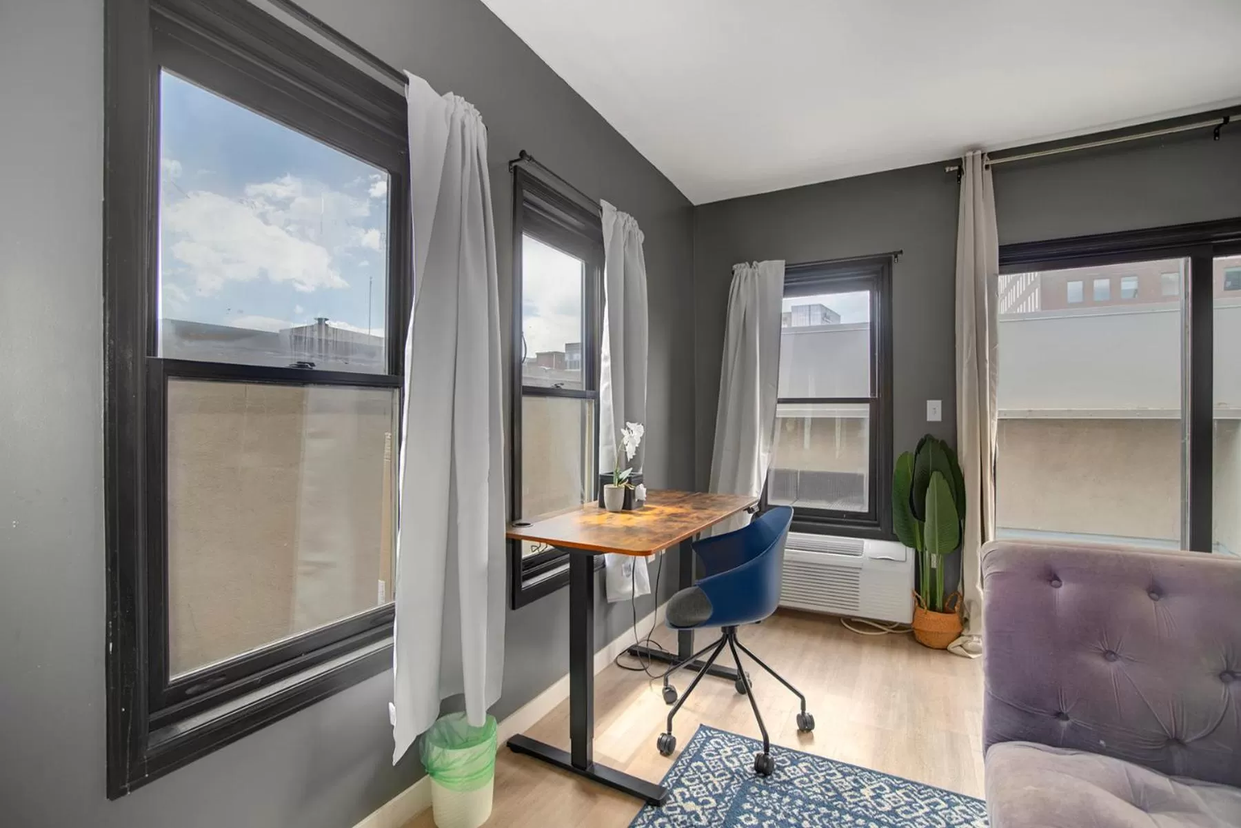 Bedroom in Good Hotels Downtown Denver