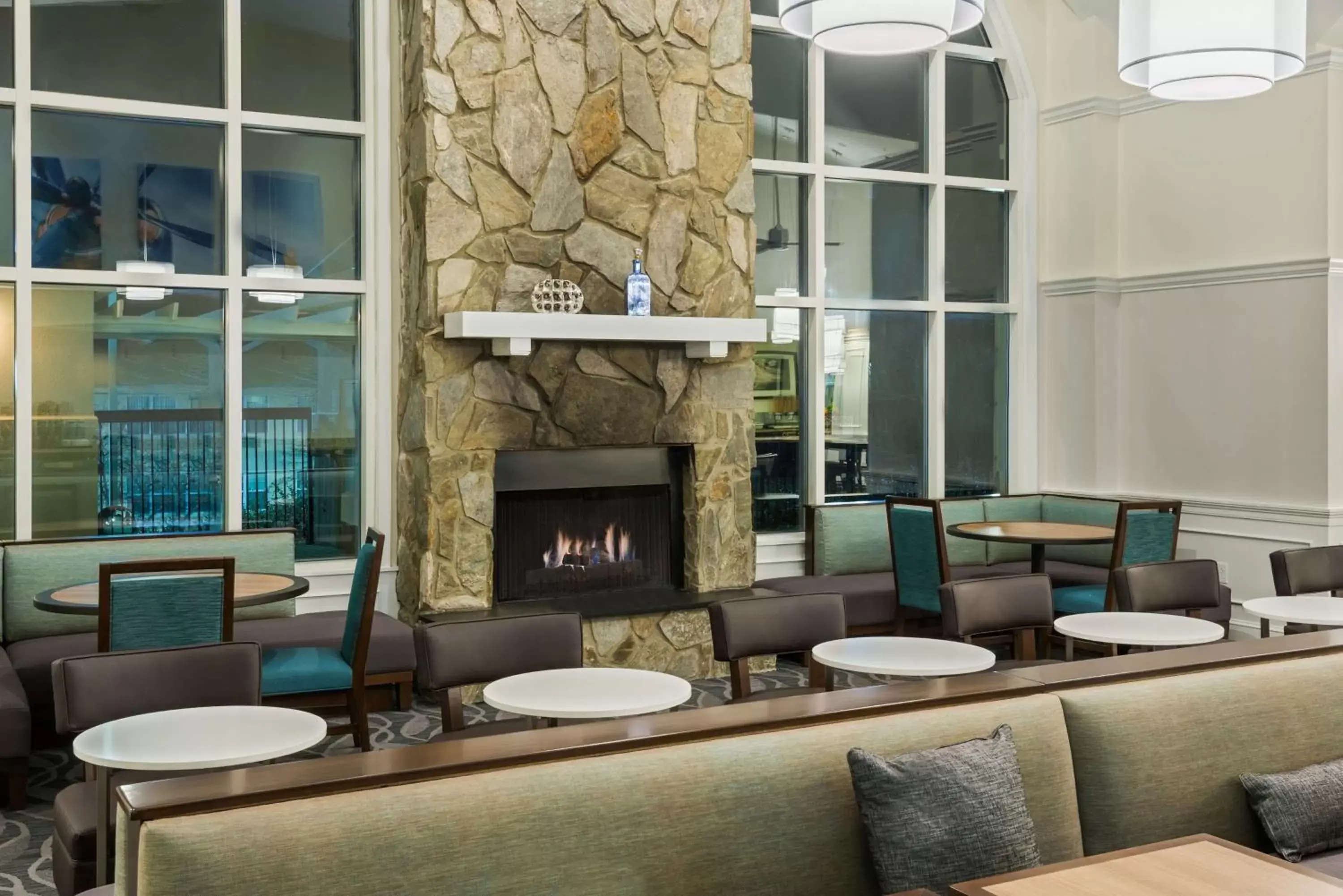 Lobby or reception, Lounge/Bar in Homewood Suites by Hilton Raleigh-Durham Airport at RTP