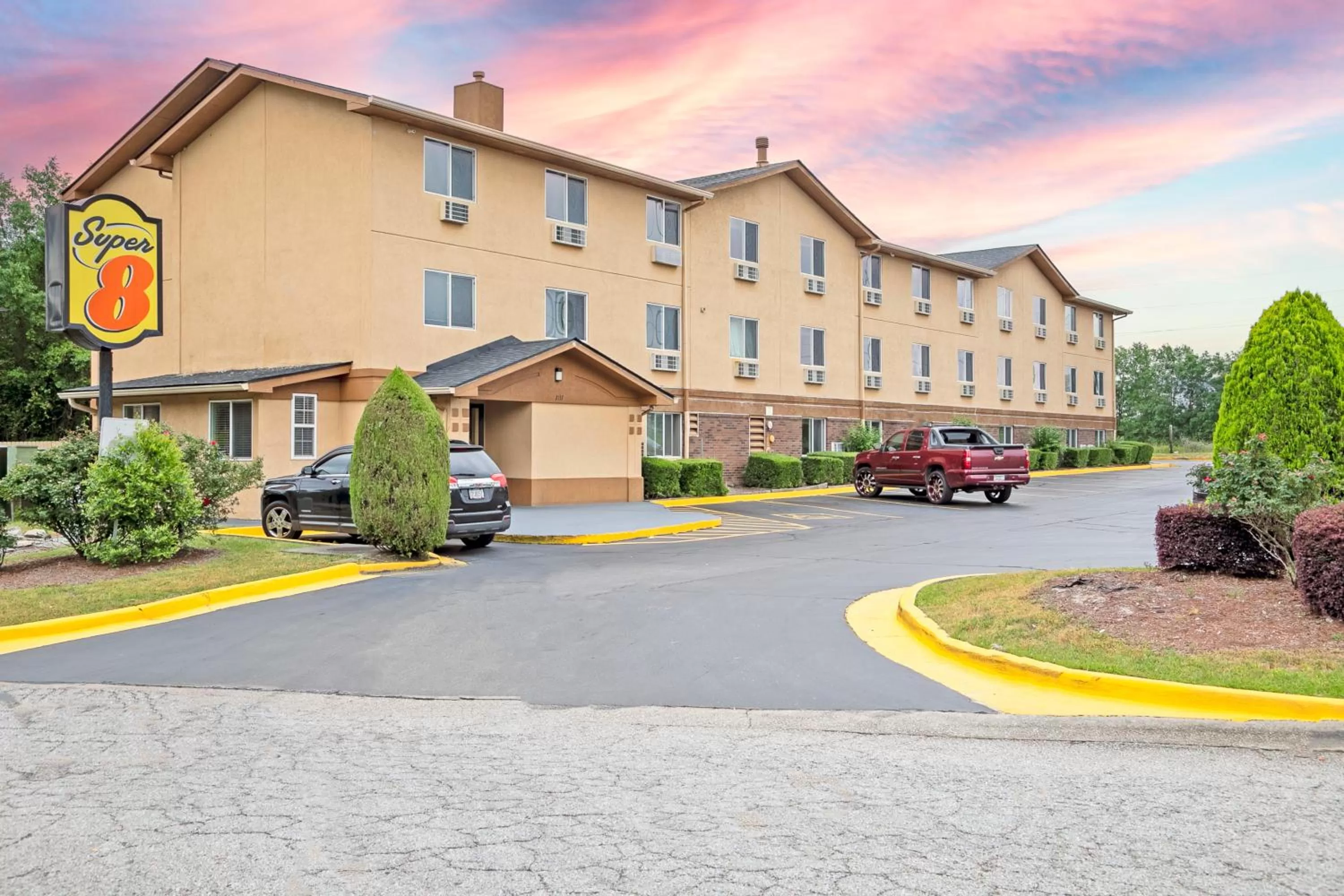 Property building in Super 8 by Wyndham Augusta Ft Eisenhower Area