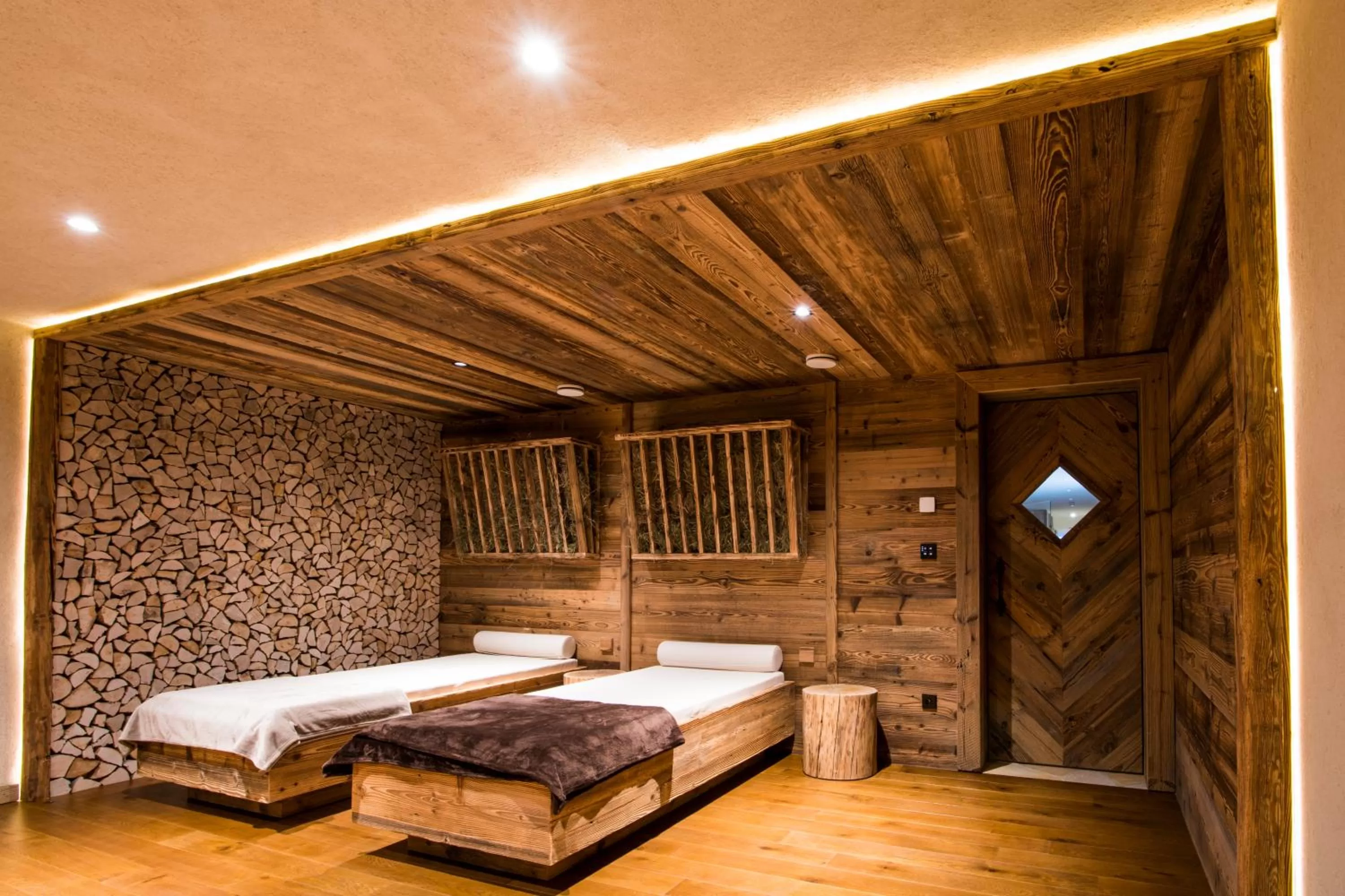 Spa and wellness centre/facilities, Bed in Hostellerie Des Châteaux & Spa