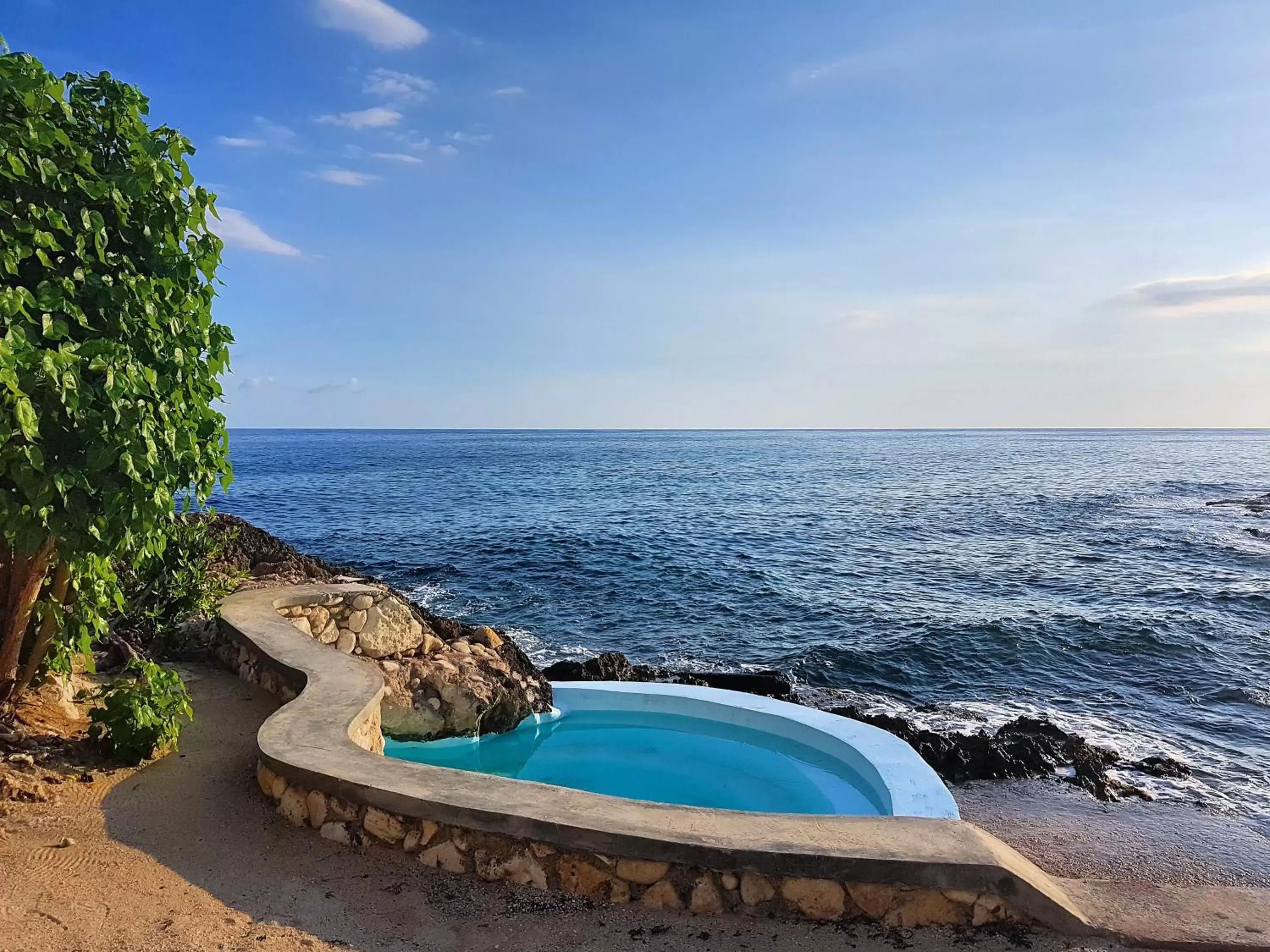 Beach, Swimming Pool in The Westender Inn