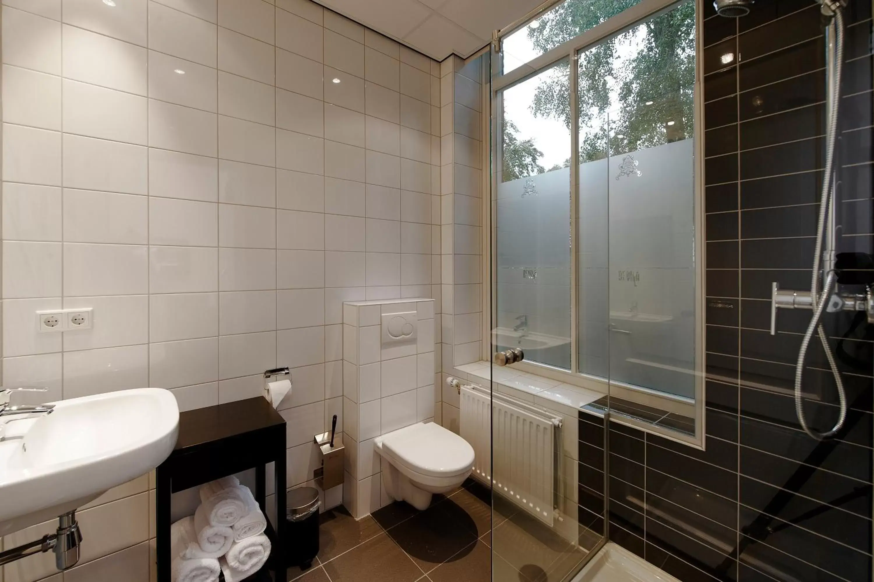 Bathroom in Hotel De Villa