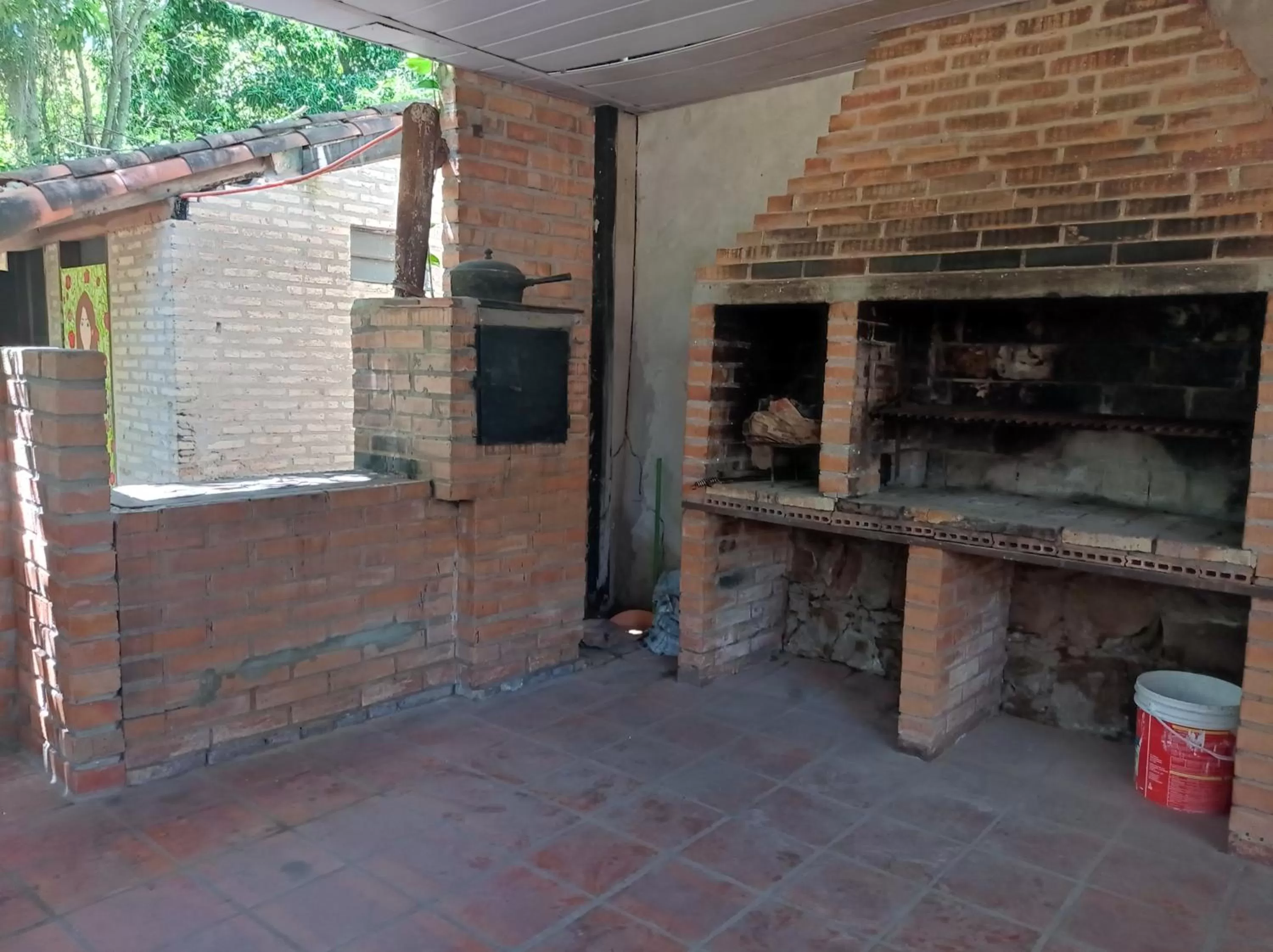BBQ Facilities in Hotel La Aparesida