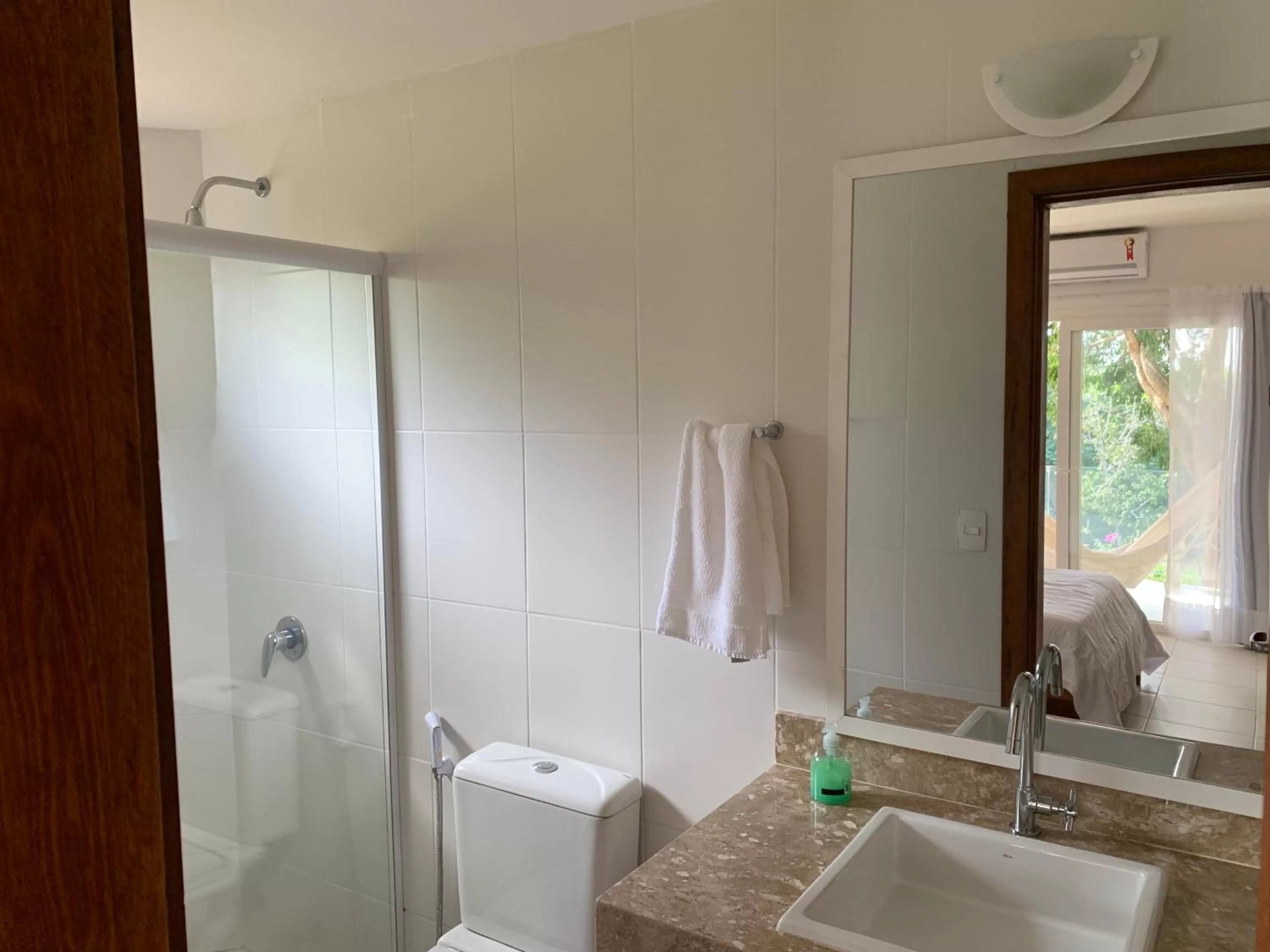 Praia da Ferradurinha Guest House