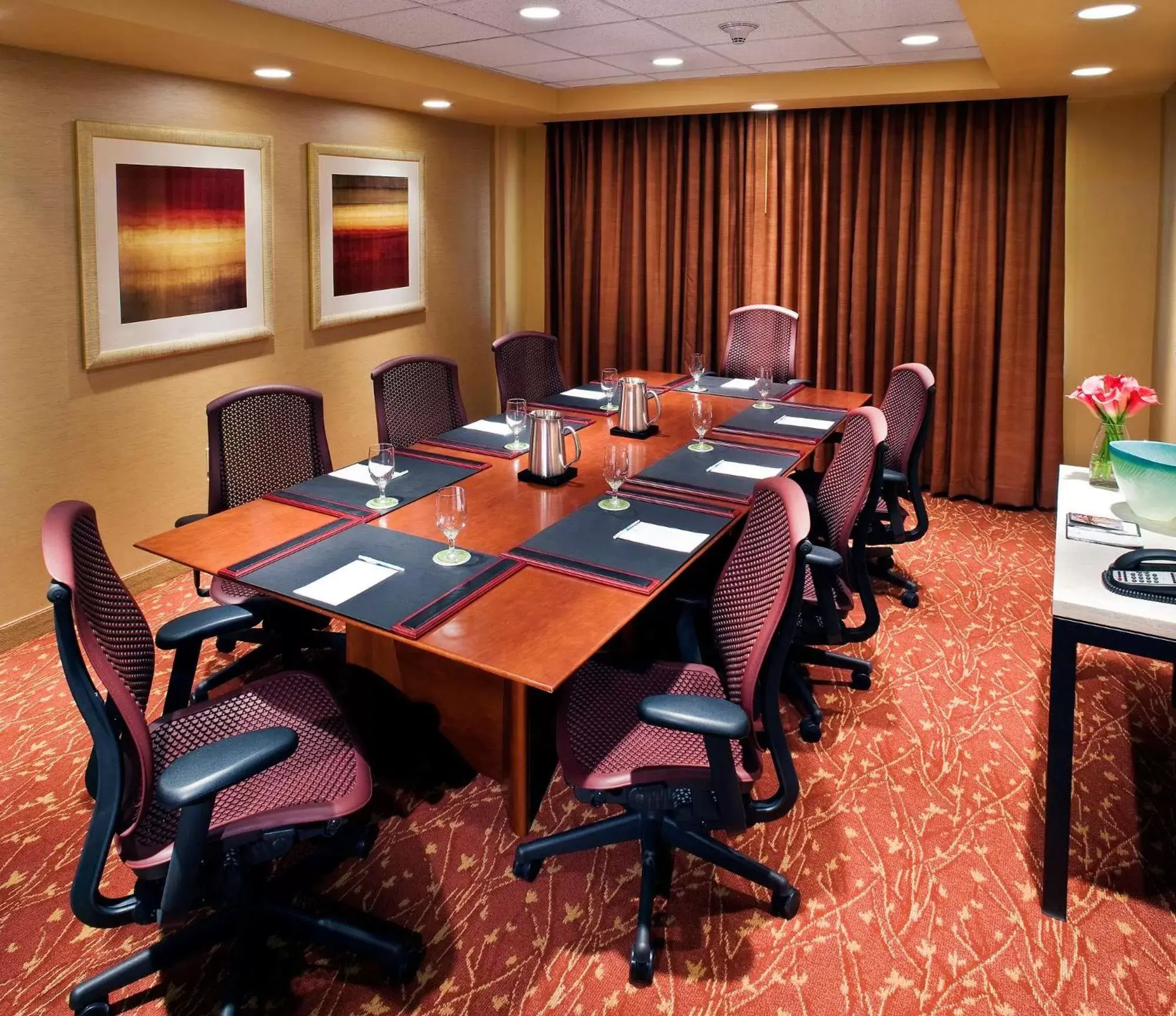 Meeting/conference room in Embassy Suites Loveland Hotel, Spa & Conference Center