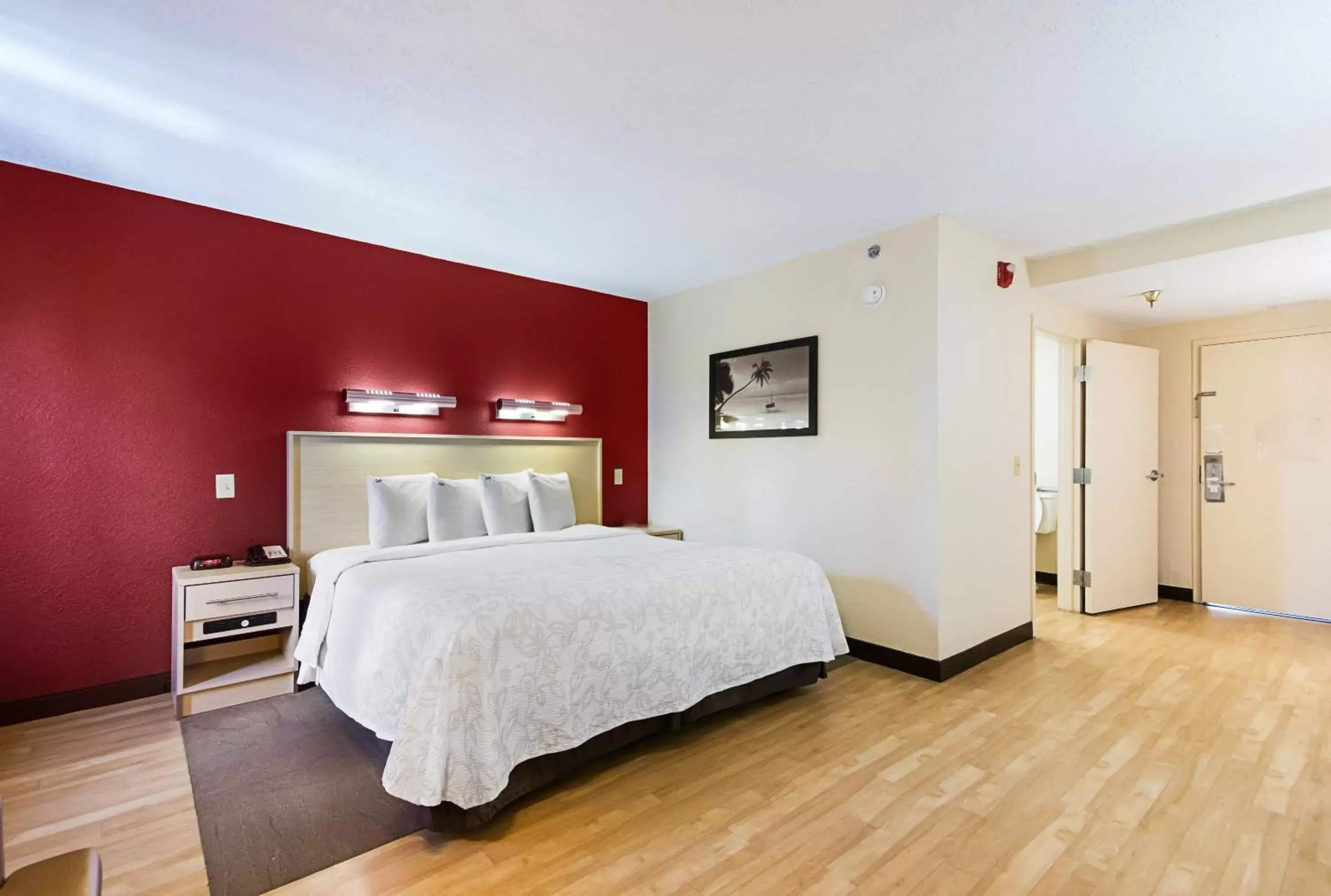 Bedroom, Room Photo in Red Roof Inn PLUS+ West Palm Beach