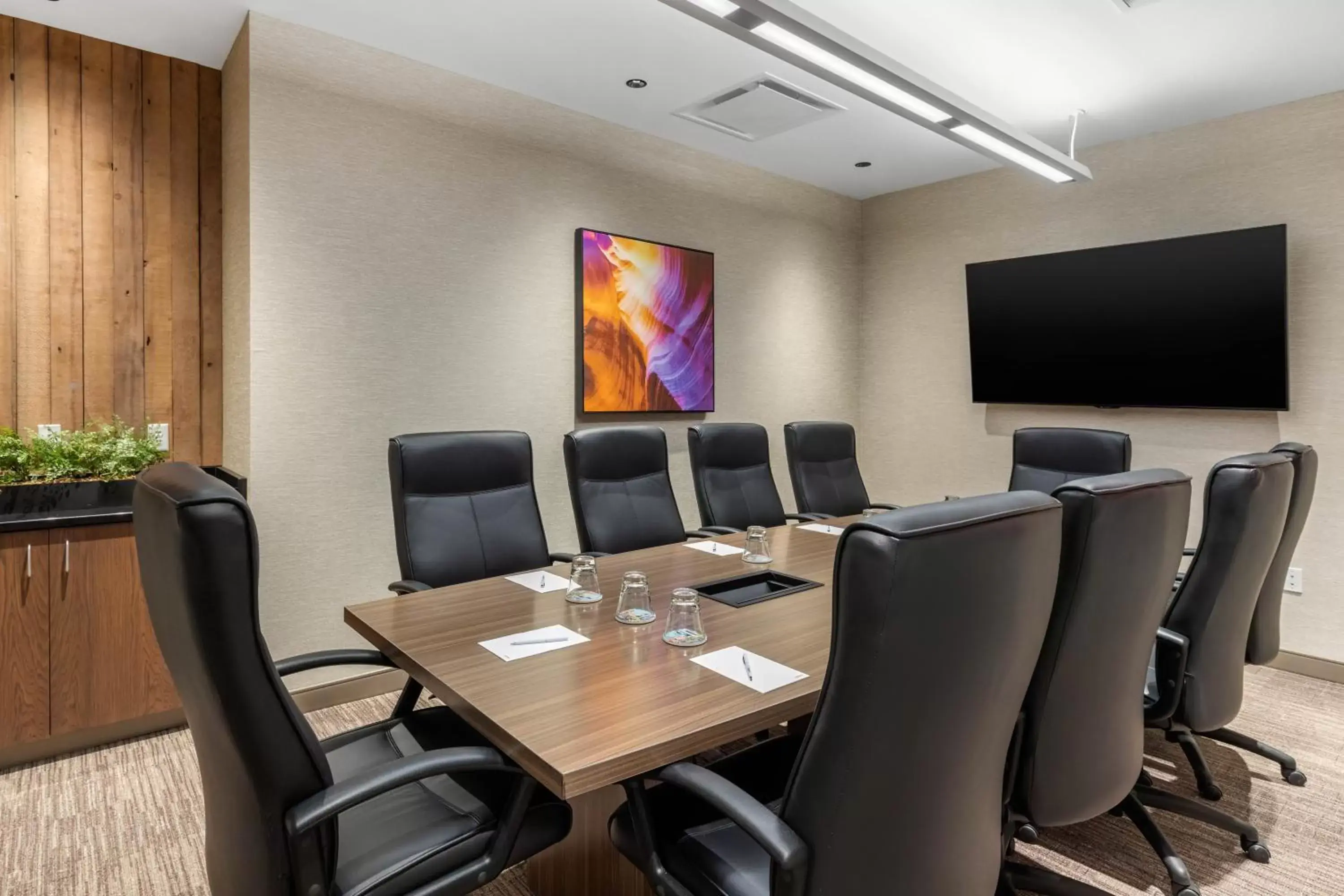 Business facilities in Cambria Hotel Omaha Downtown