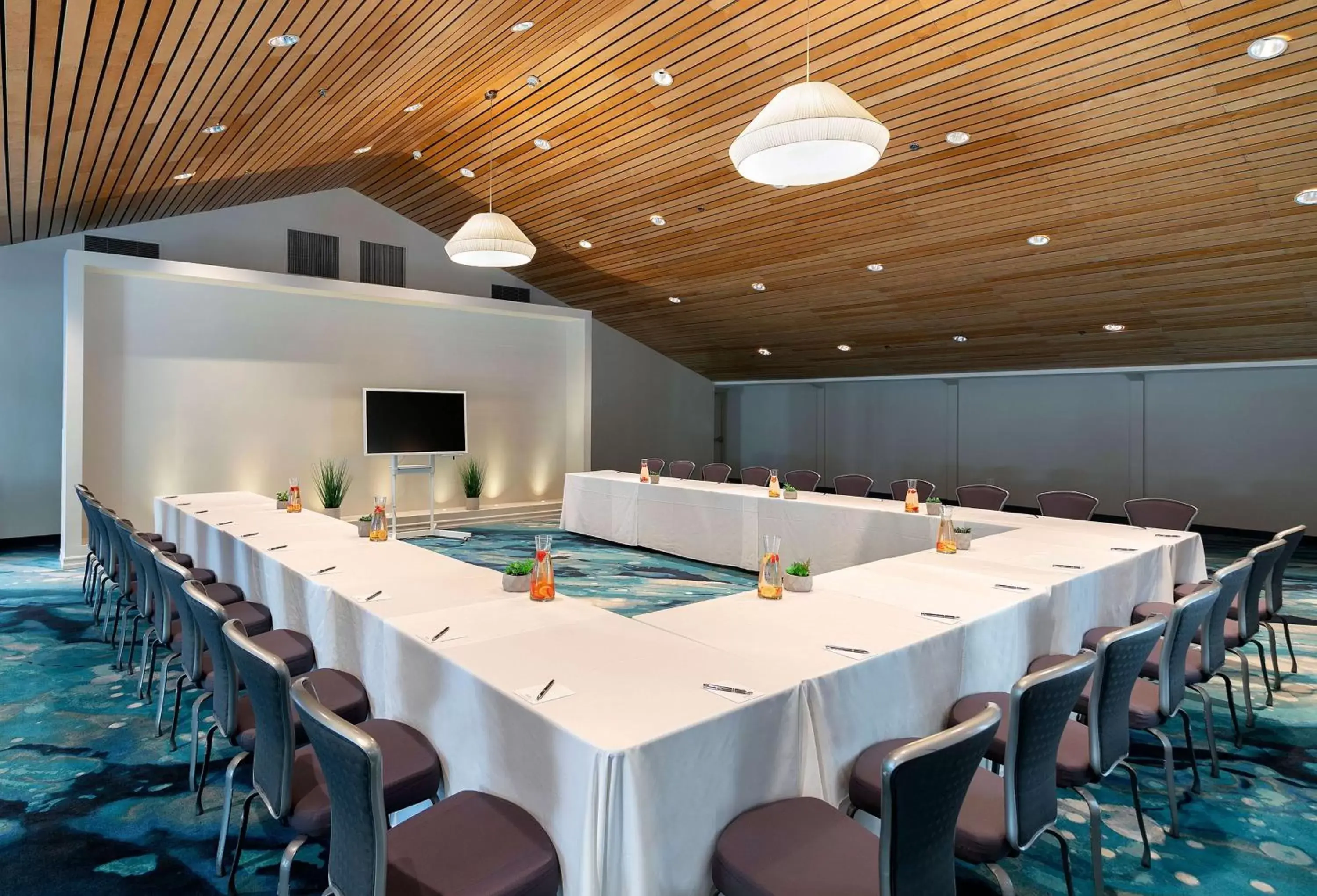 Meeting/conference room in The Belamar Hotel Manhattan Beach, Tapestry by Hilton