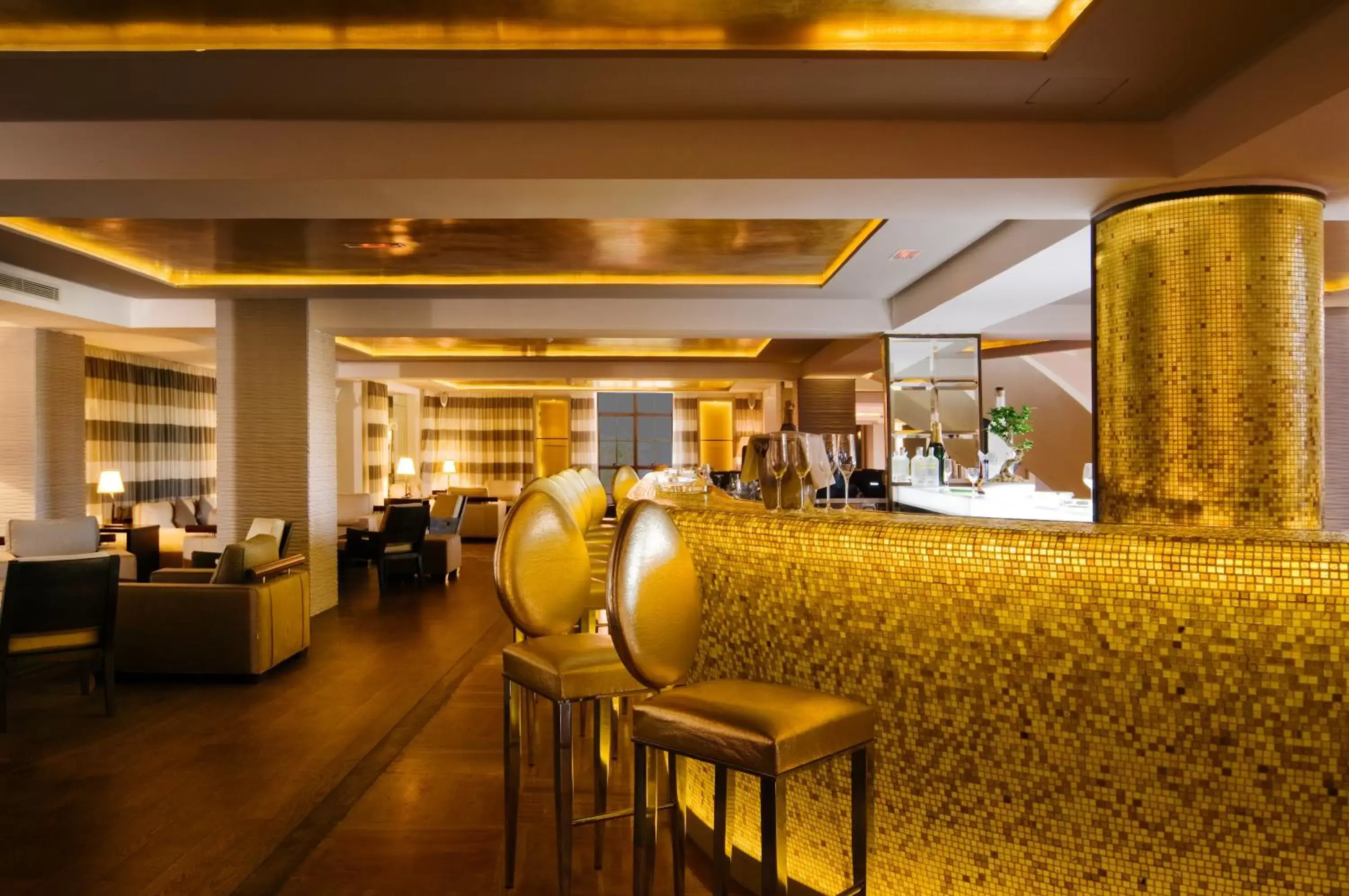 Lounge or bar, Restaurant/Places to Eat in Hôtel Du Golf Rotana Palmeraie