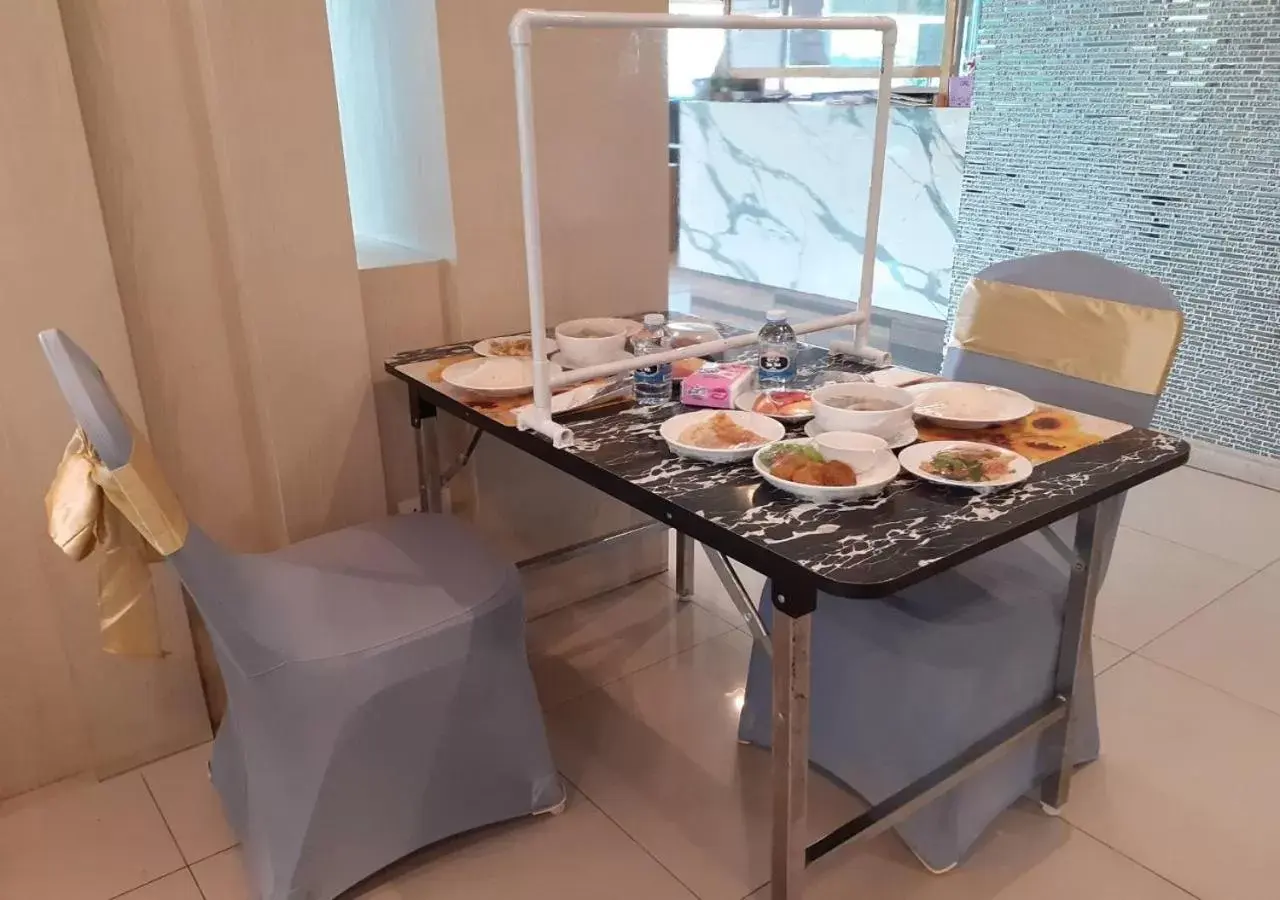 Restaurant/places to eat in Grand Inter Hotel Restaurant/places to eat in Grand Inter Hotel