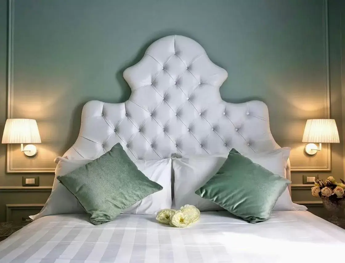 Bed in Aquamare, boutique b&b