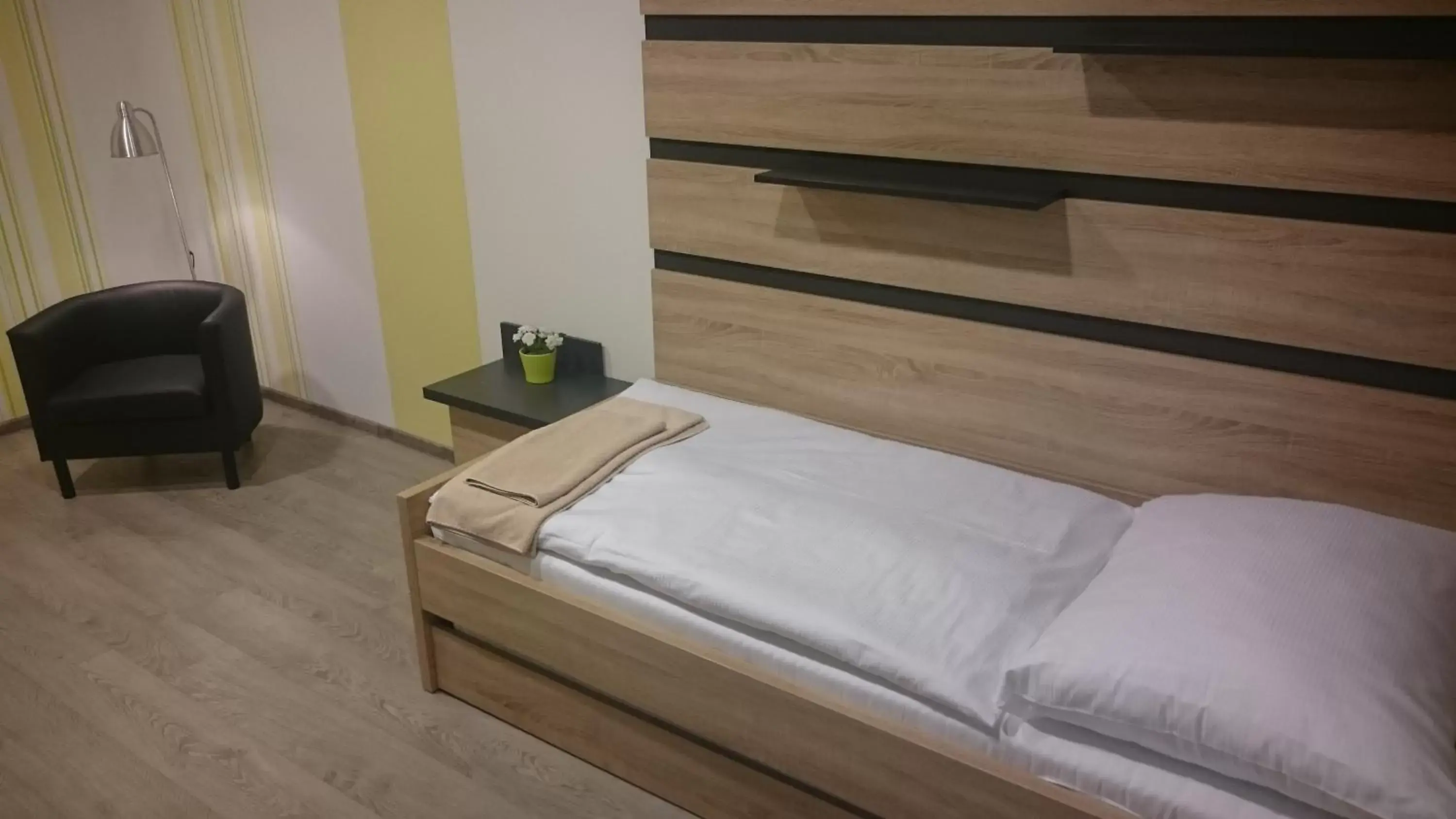 Twin Room with Extra Bed in TaM Autohof Malacky Twin Room with Extra Bed in TaM Autohof Malacky