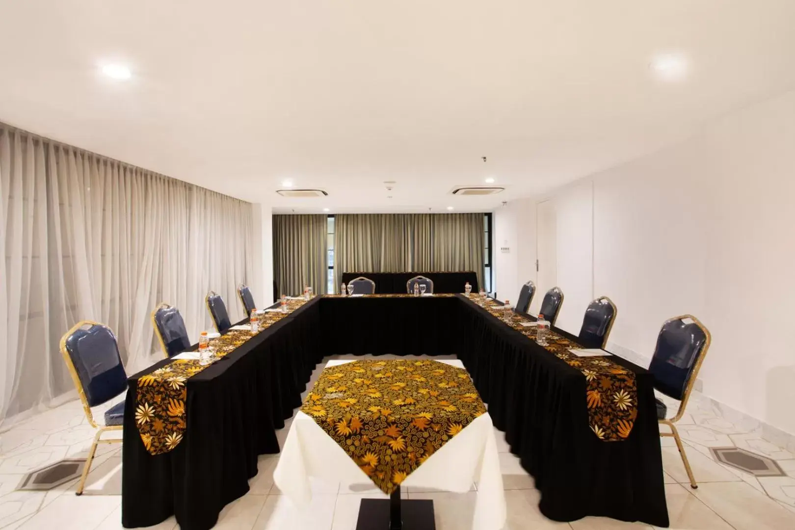 Meeting/conference room in Hotel Des Indes Menteng