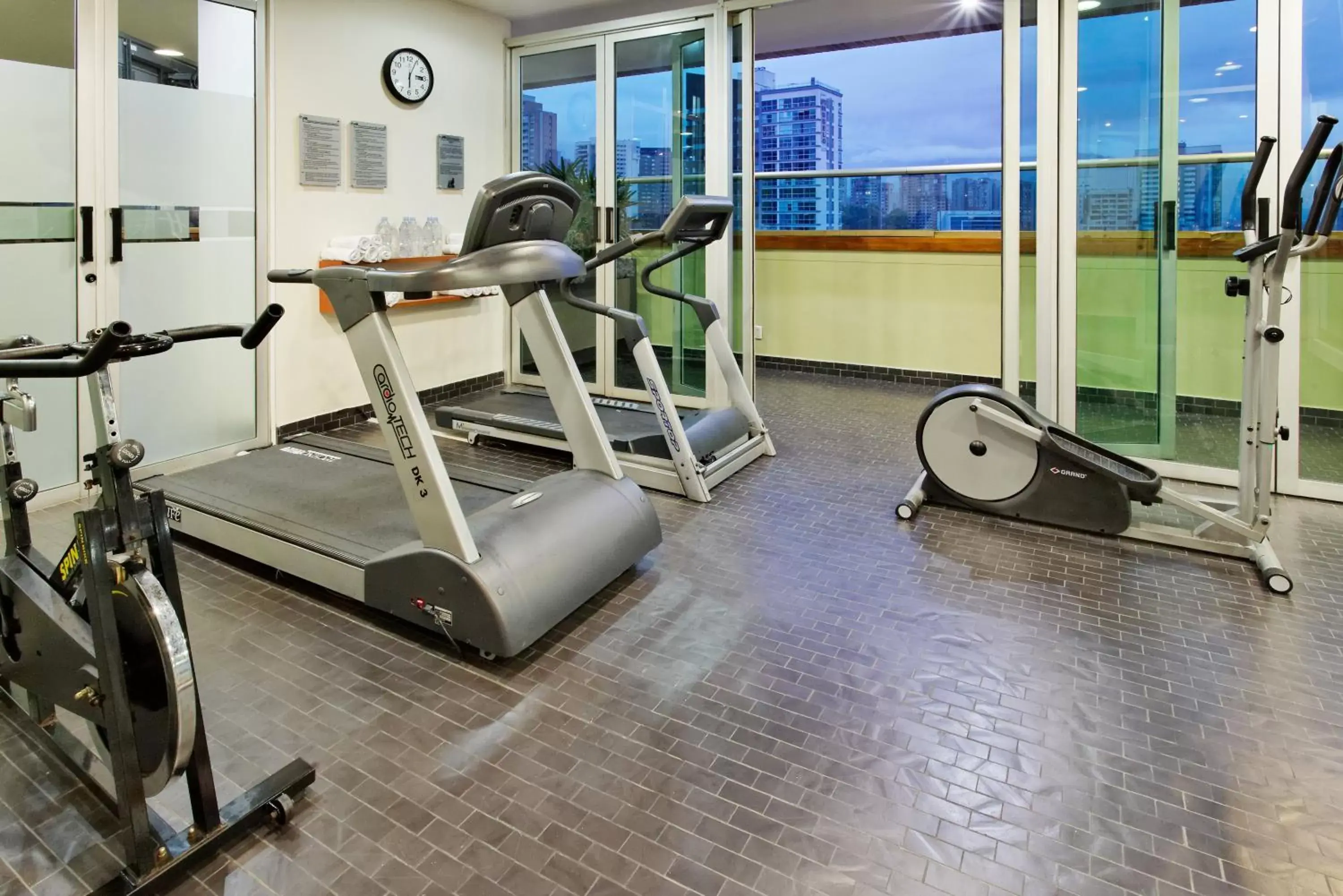 Fitness centre/facilities, Fitness Center/Facilities in Hotel Holiday Inn Express & Suites Medellin, an IHG Hotel