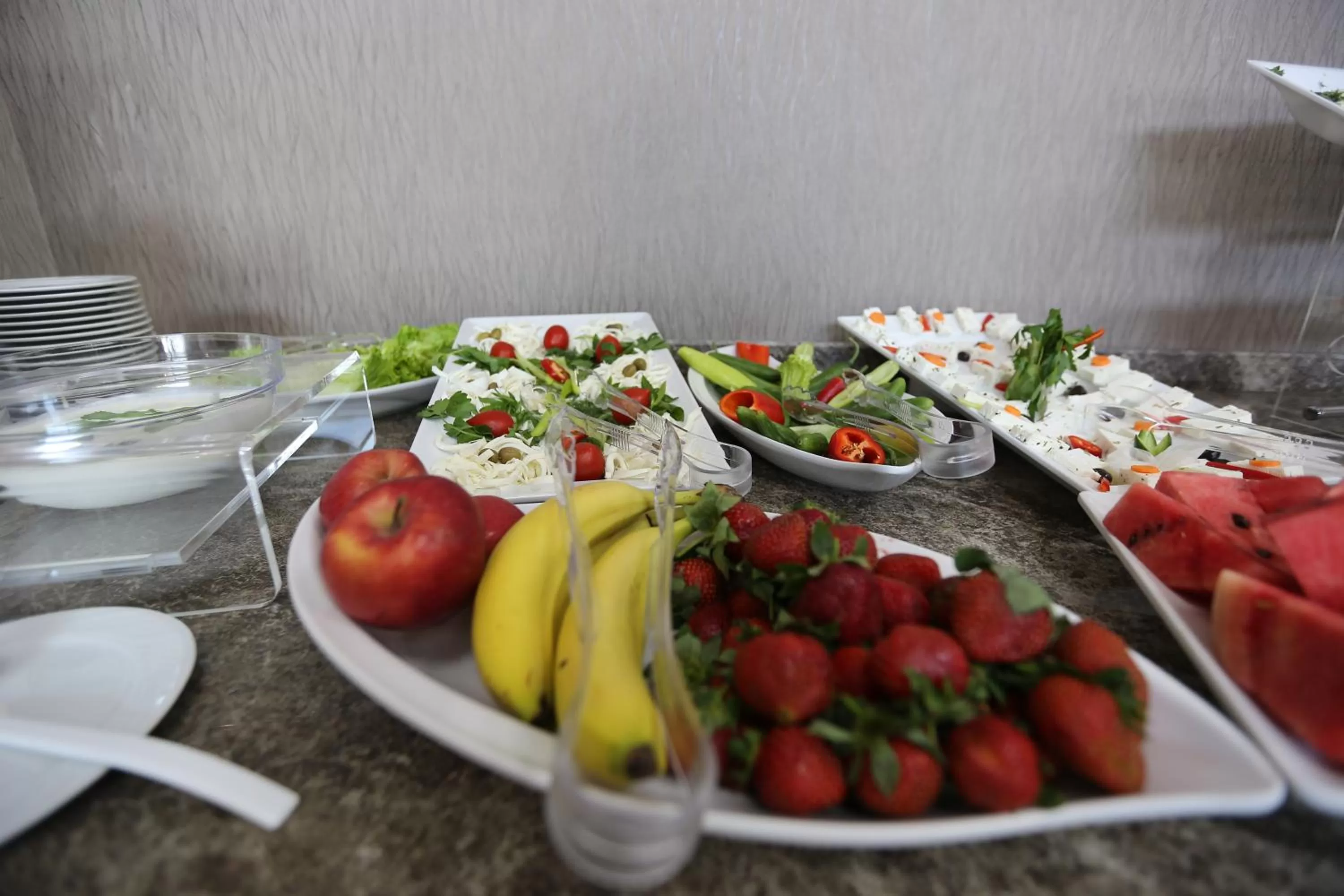 Restaurant/places to eat in Elips Royal Hotel & SPA